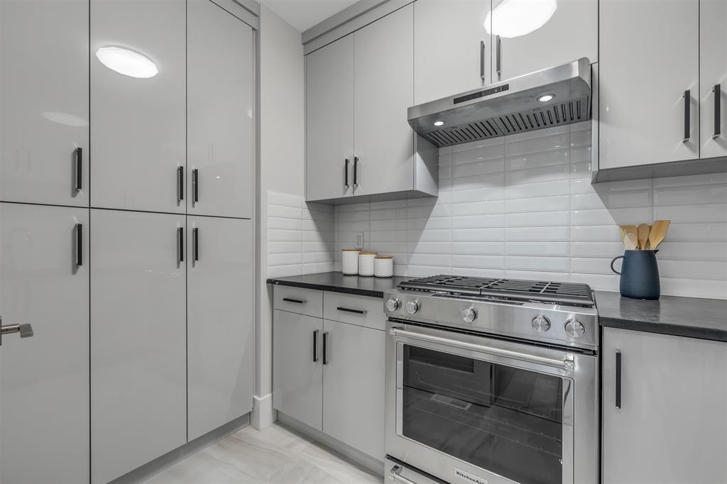 









17136


1

Avenue,
Surrey,




BC
V3Z 9R2

