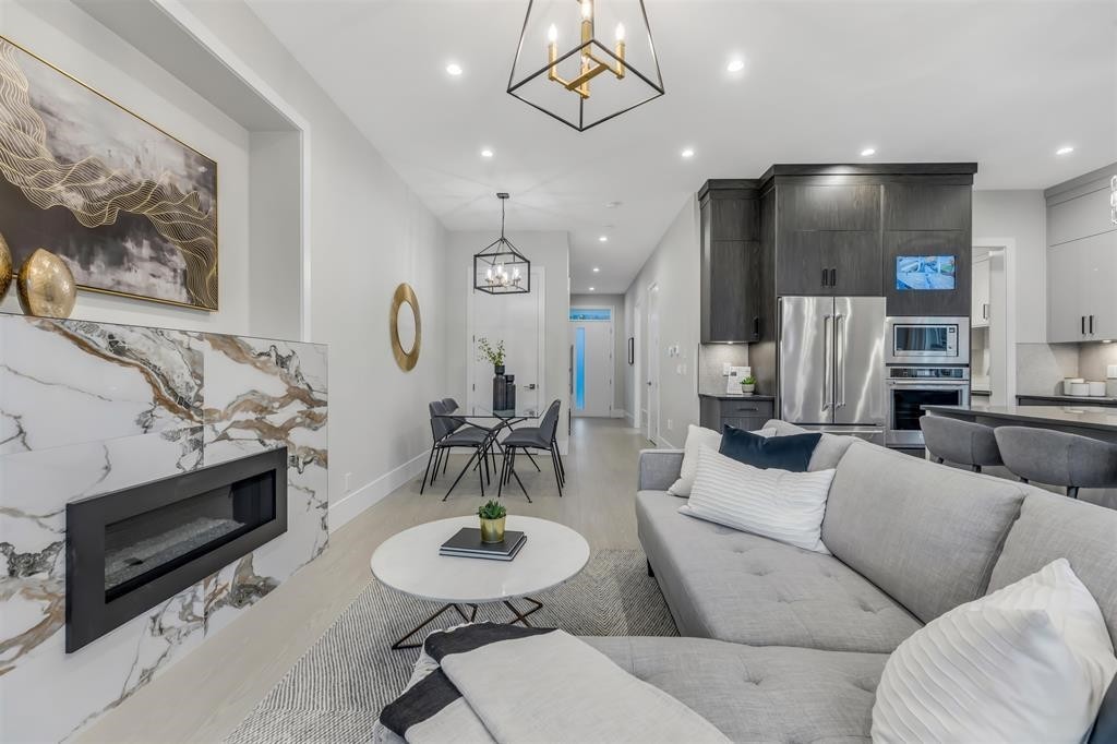 









17136


1

Avenue,
Surrey,




BC
V3Z 9R2

