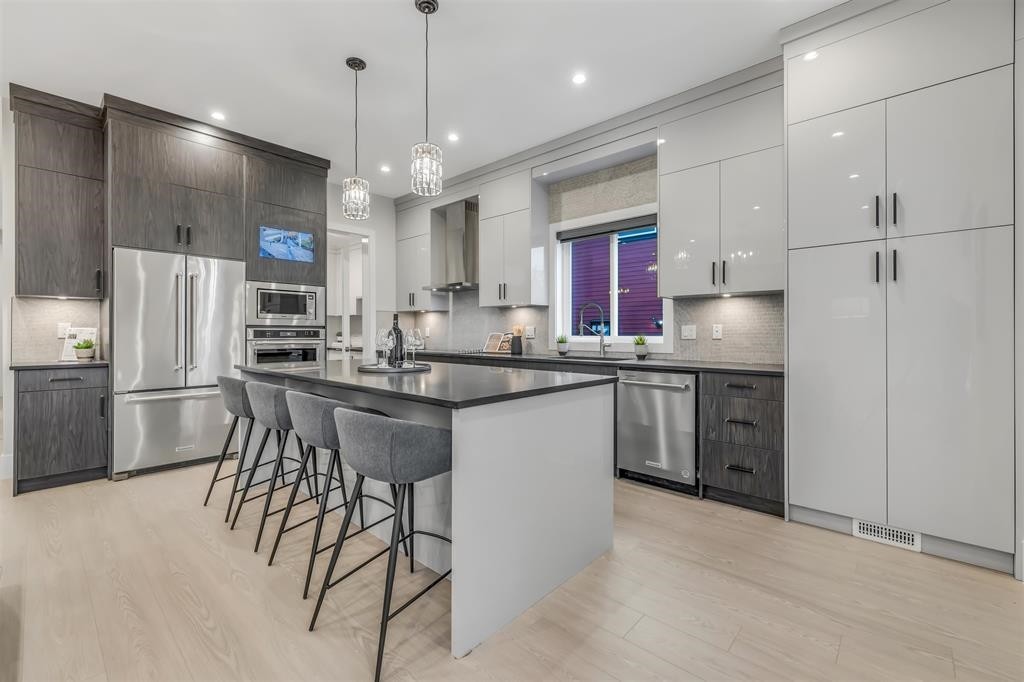 









17136


1

Avenue,
Surrey,




BC
V3Z 9R2

