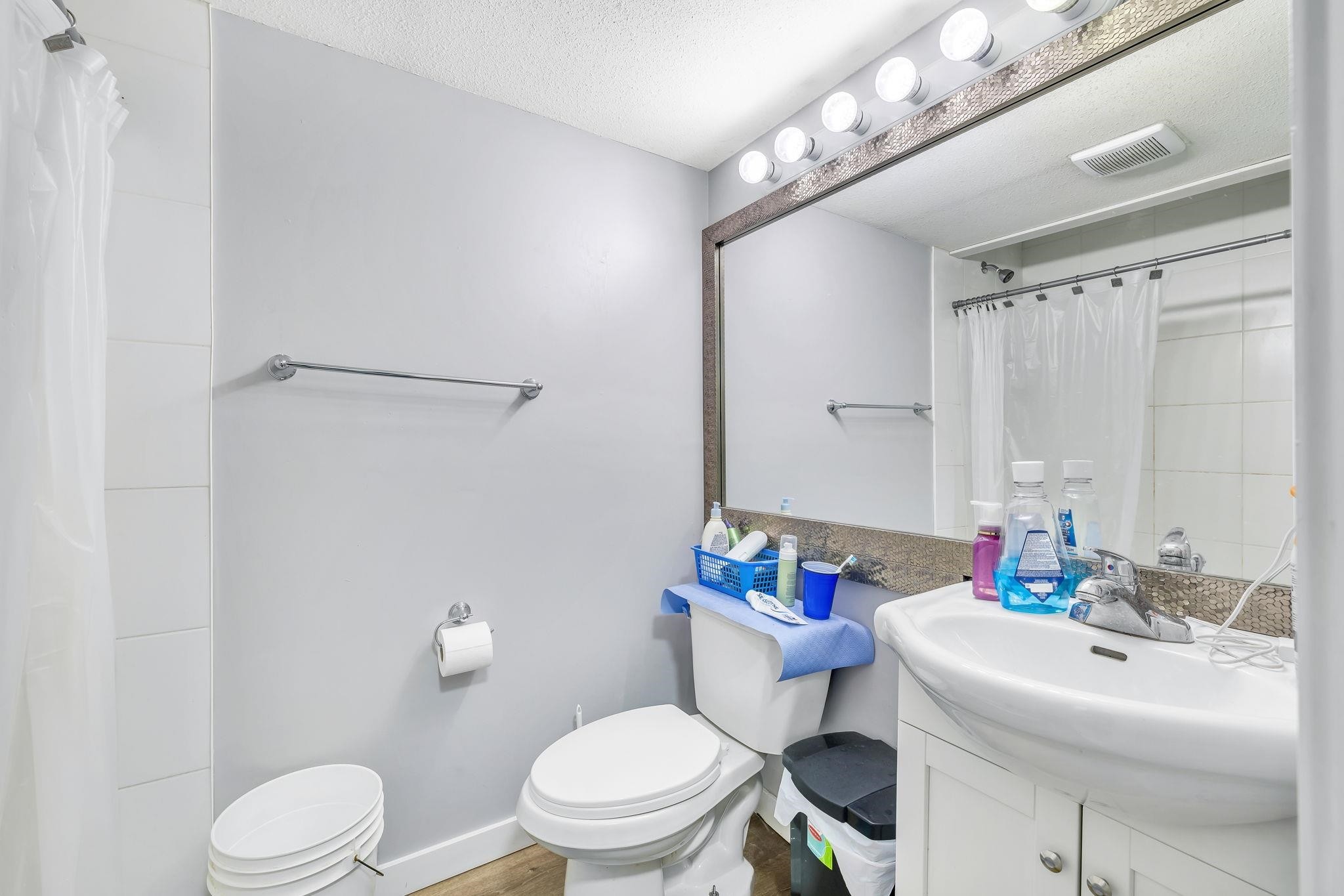 









15420


96

Avenue,
Surrey,




BC
V3R 1G5

