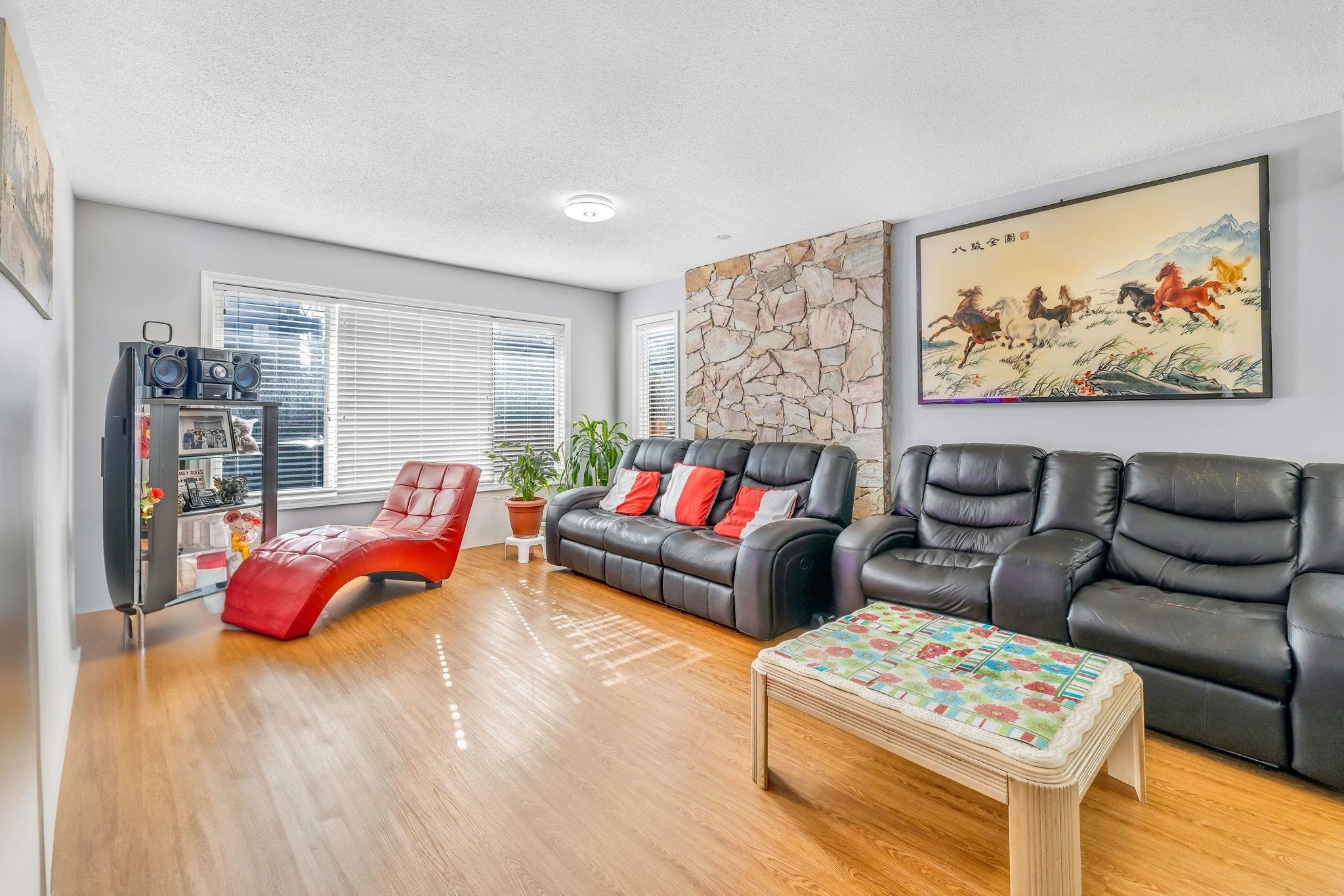 









15420


96

Avenue,
Surrey,




BC
V3R 1G5

