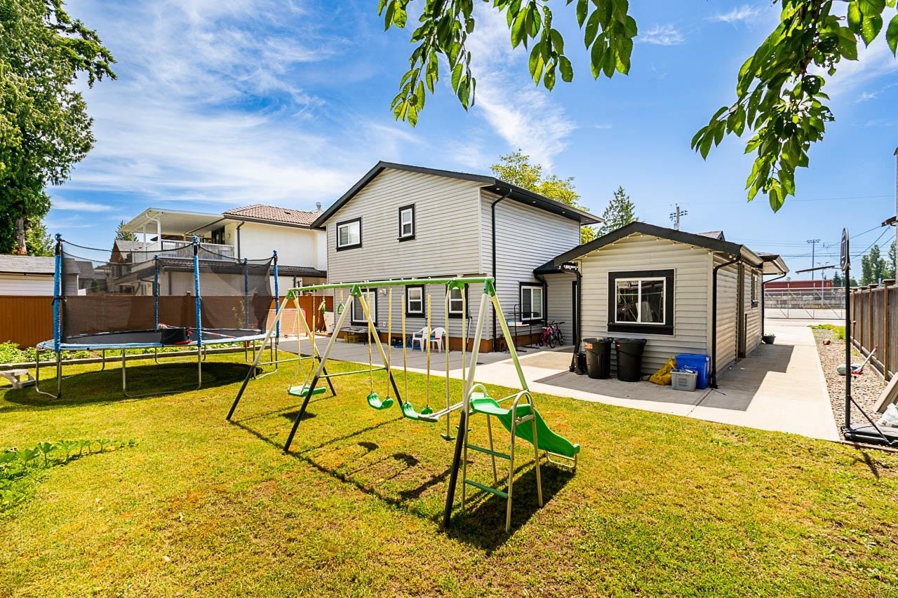 









11553


83

Avenue,
Delta,




BC
V4C 2G9

