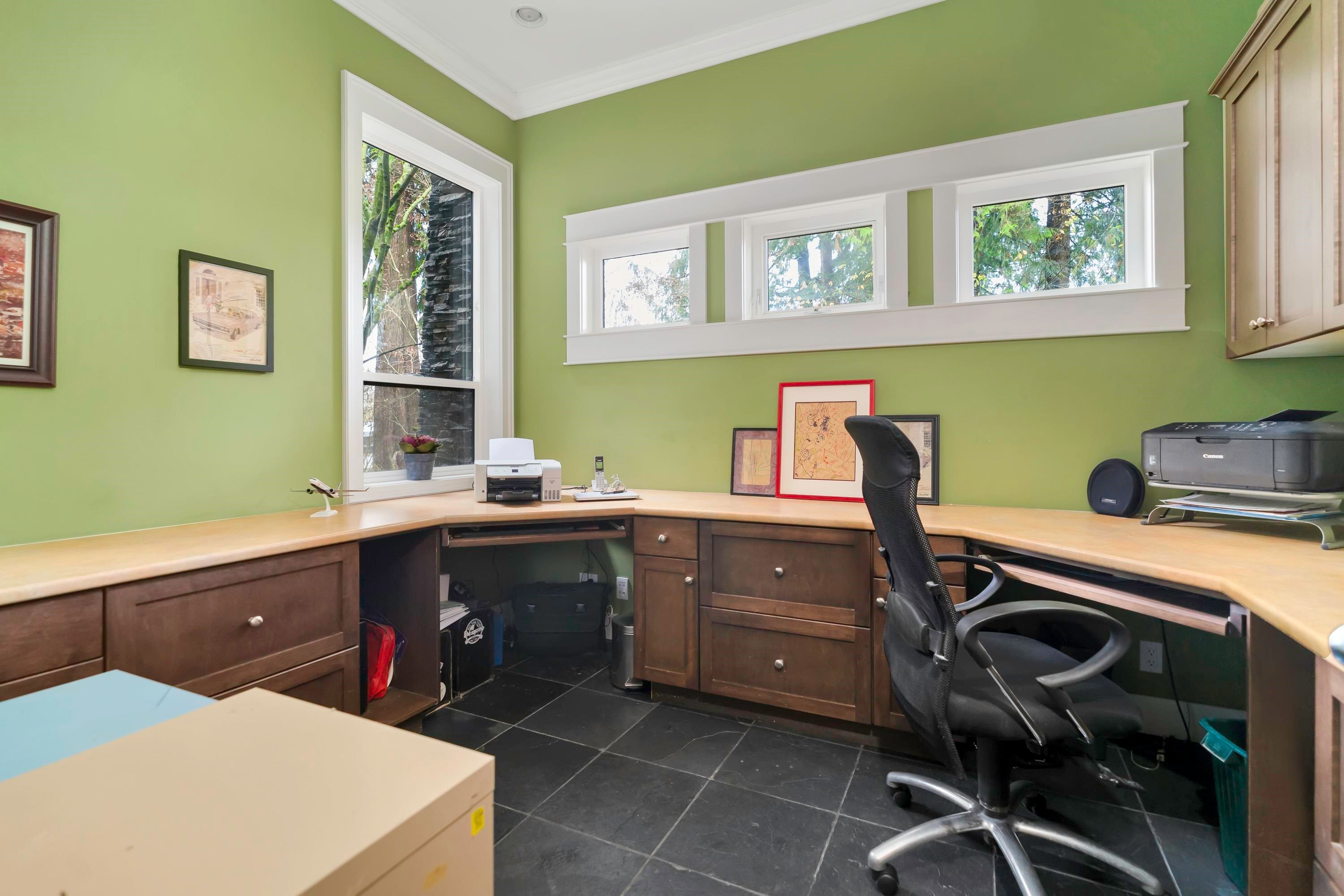 









27820


Maclure

Road,
Abbotsford,




BC
V4X 1T2

