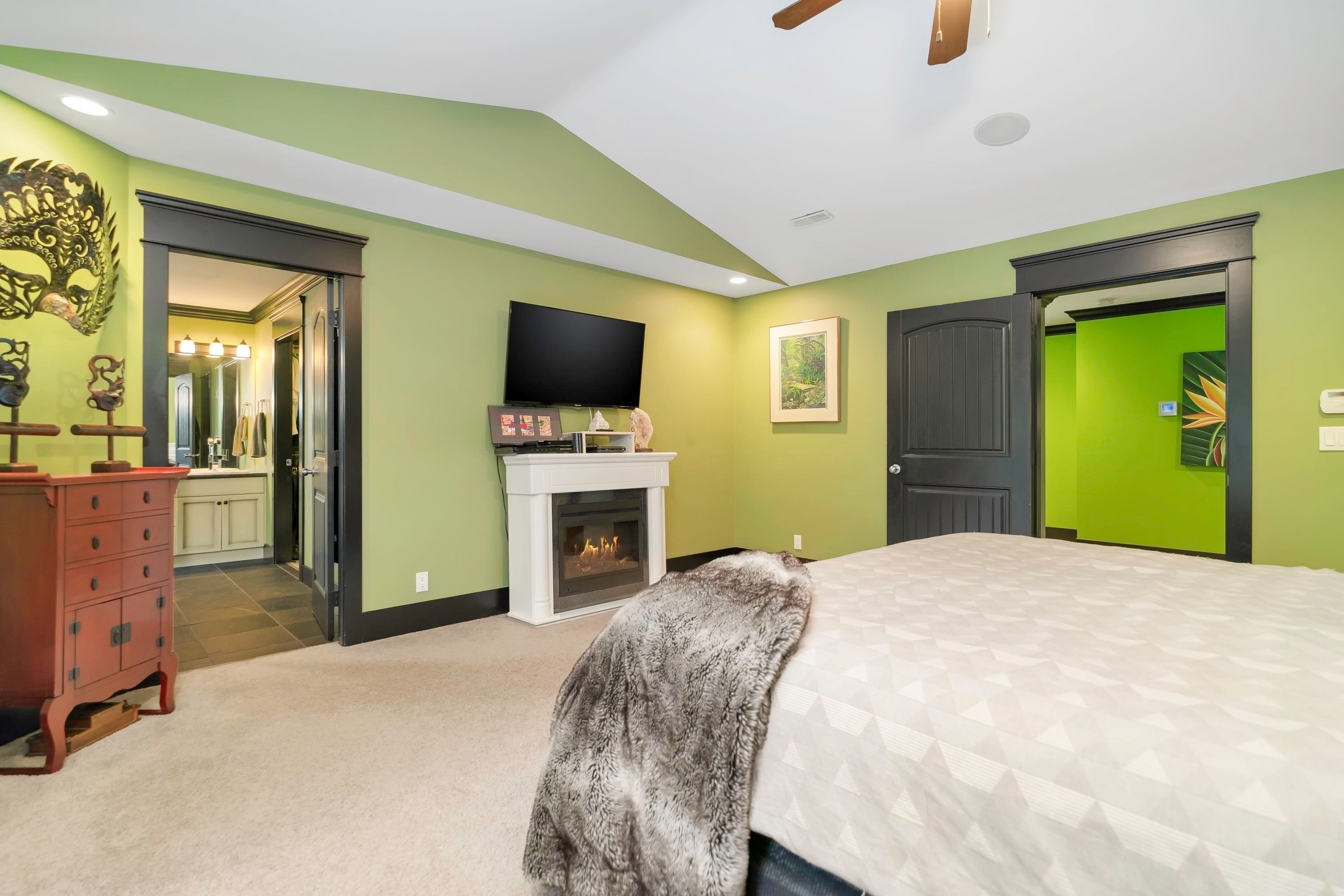 









27820


Maclure

Road,
Abbotsford,




BC
V4X 1T2

