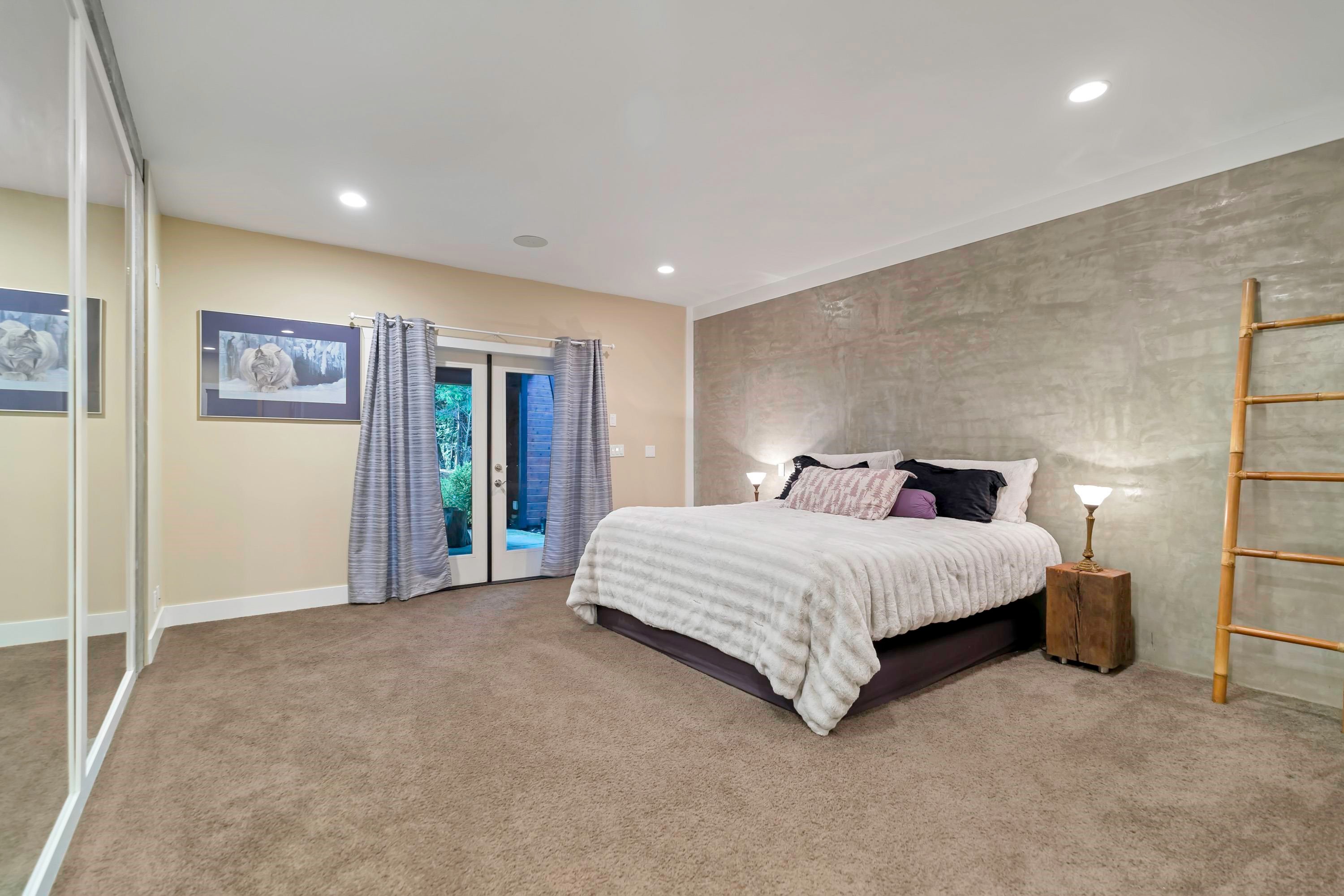 









27820


Maclure

Road,
Abbotsford,




BC
V4X 1T2

