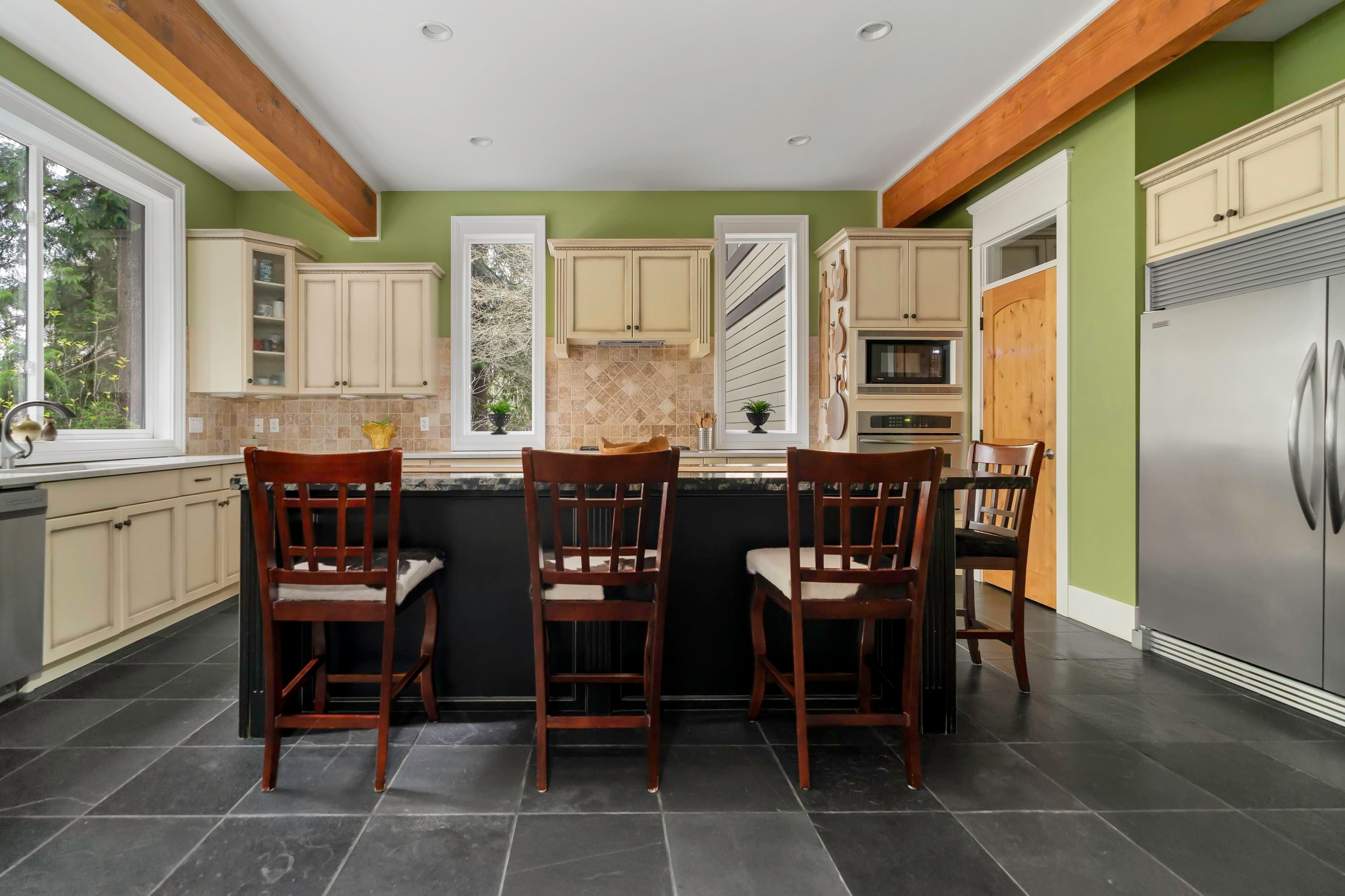 









27820


Maclure

Road,
Abbotsford,




BC
V4X 1T2

