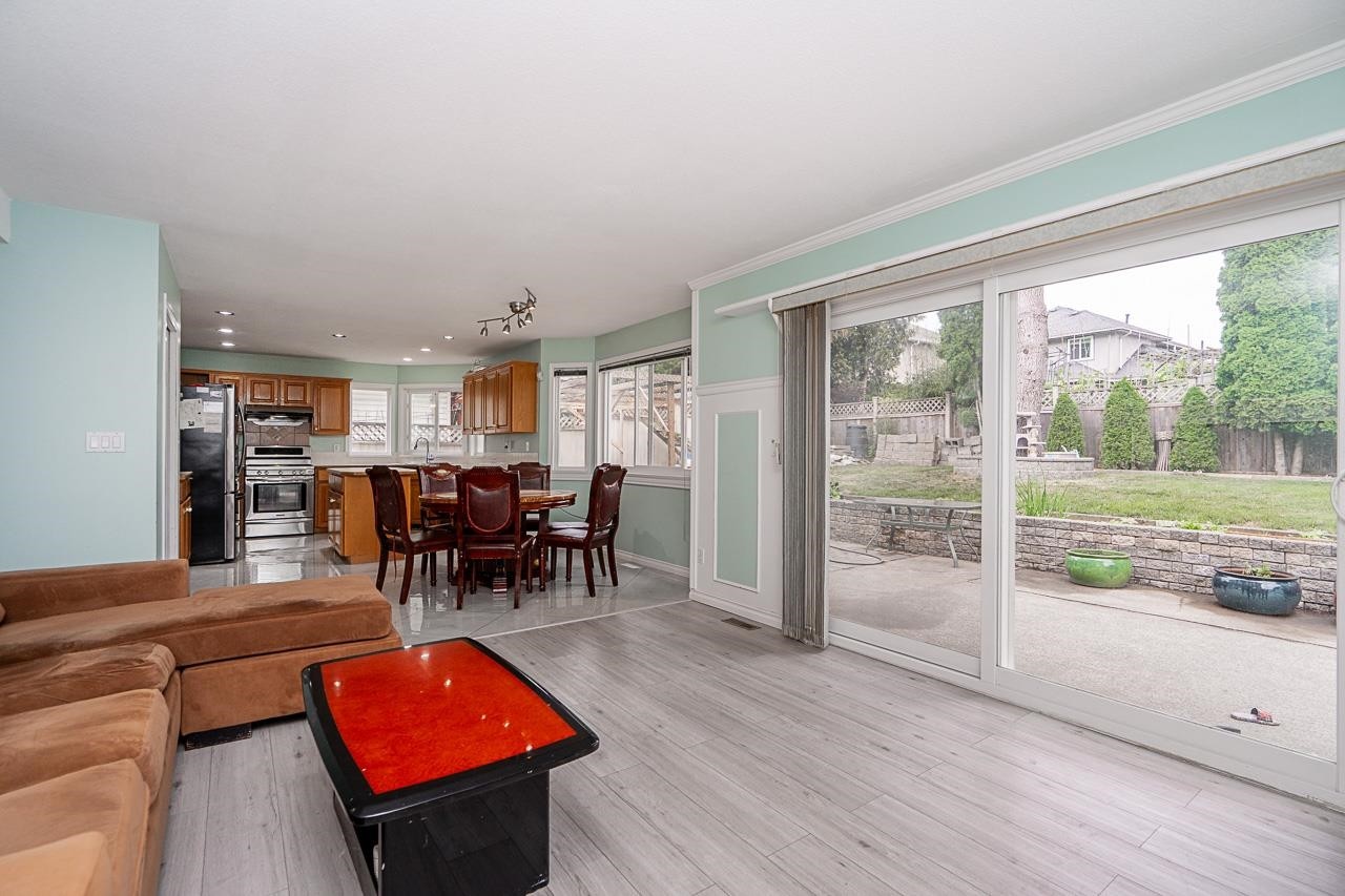 









16089


80

Avenue,
Surrey,




BC
V4N 0X1

