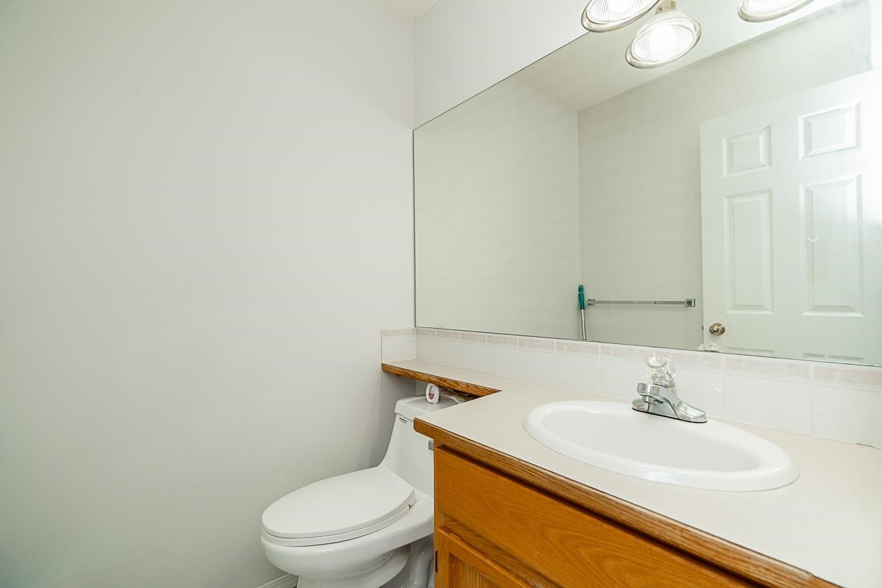 









16089


80

Avenue,
Surrey,




BC
V4N 0X1

