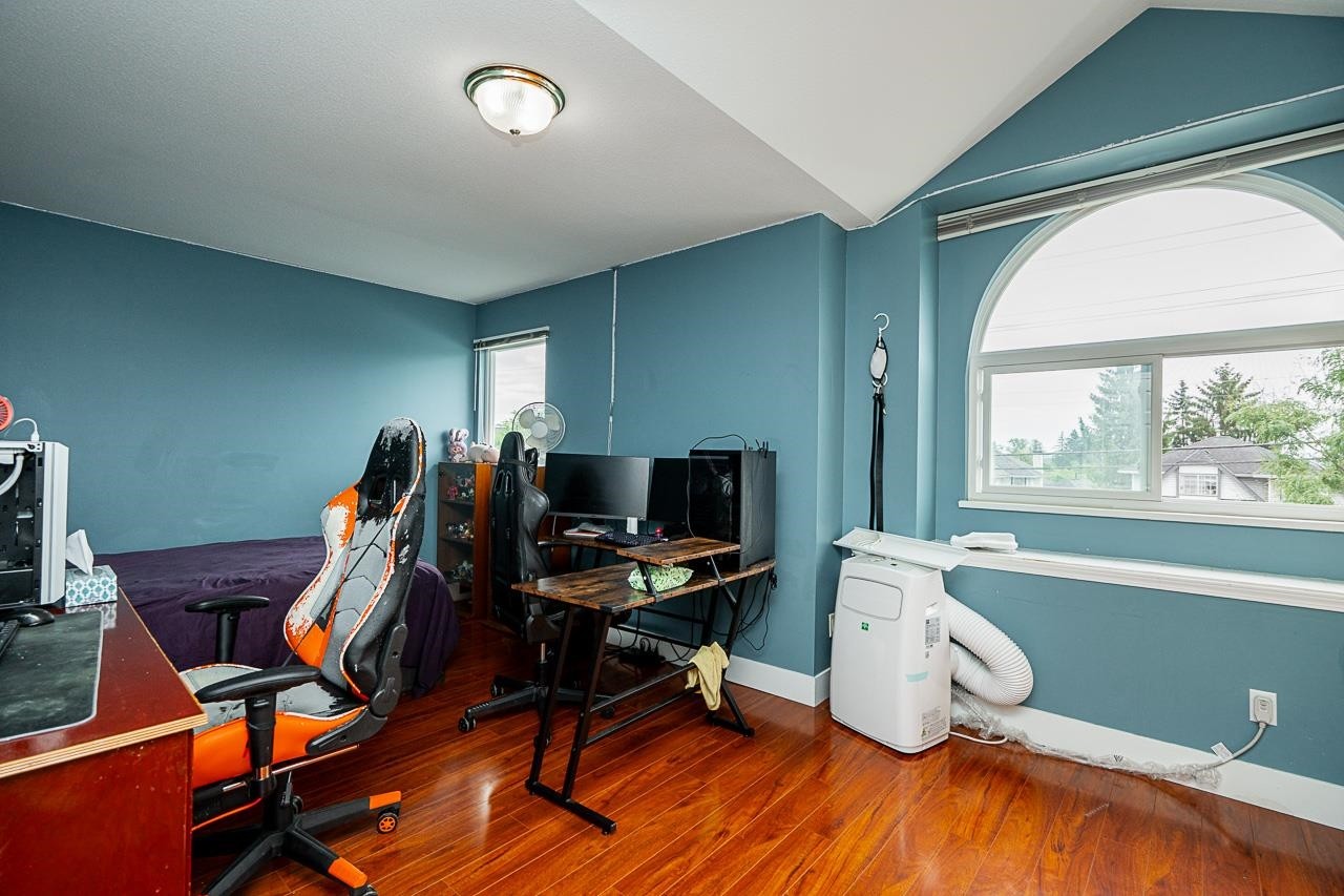 









16089


80

Avenue,
Surrey,




BC
V4N 0X1


