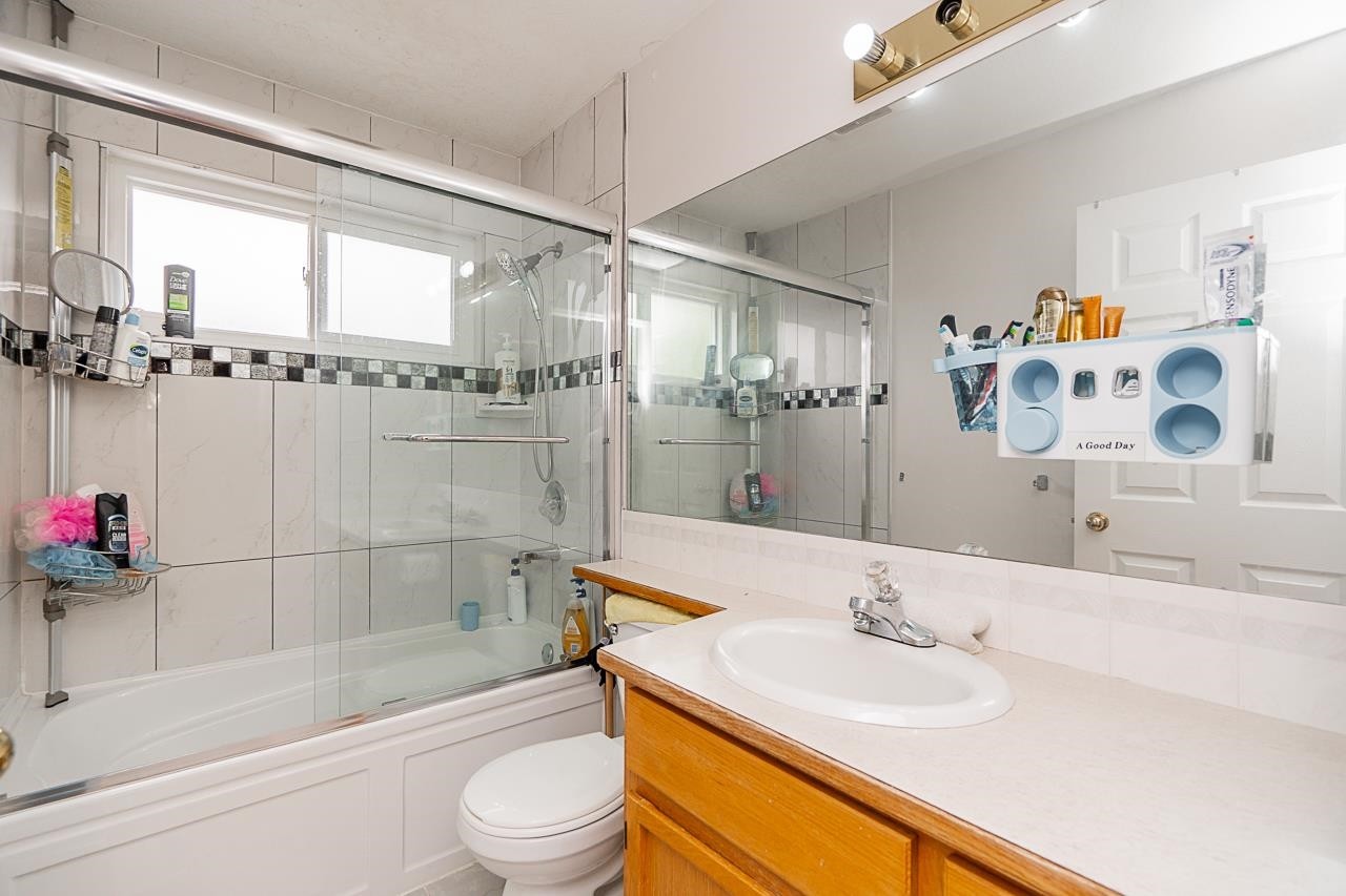 









16089


80

Avenue,
Surrey,




BC
V4N 0X1

