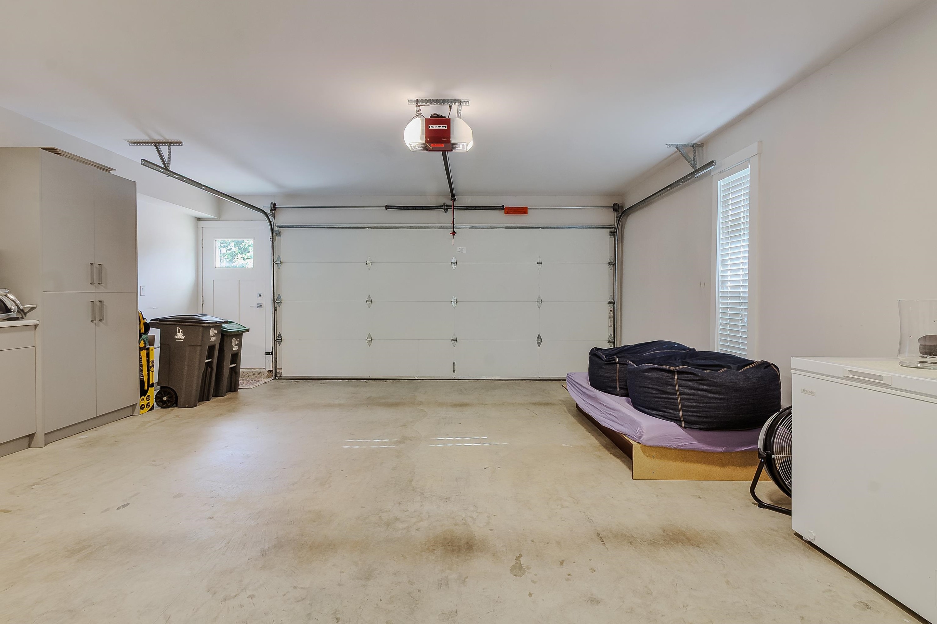 









13328


96

Avenue, 1,
Surrey,




BC
V3V 1Y4

