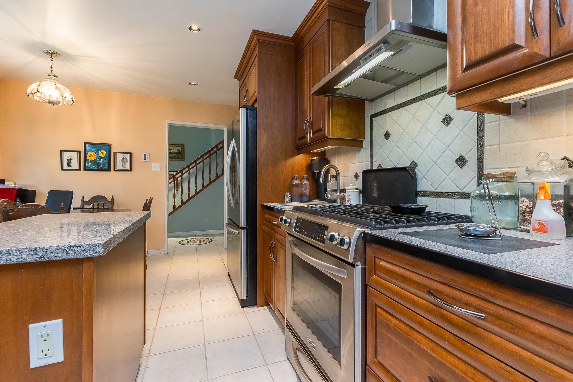 









20244


27

Avenue,
Langley,




BC
V2Z 1X3

