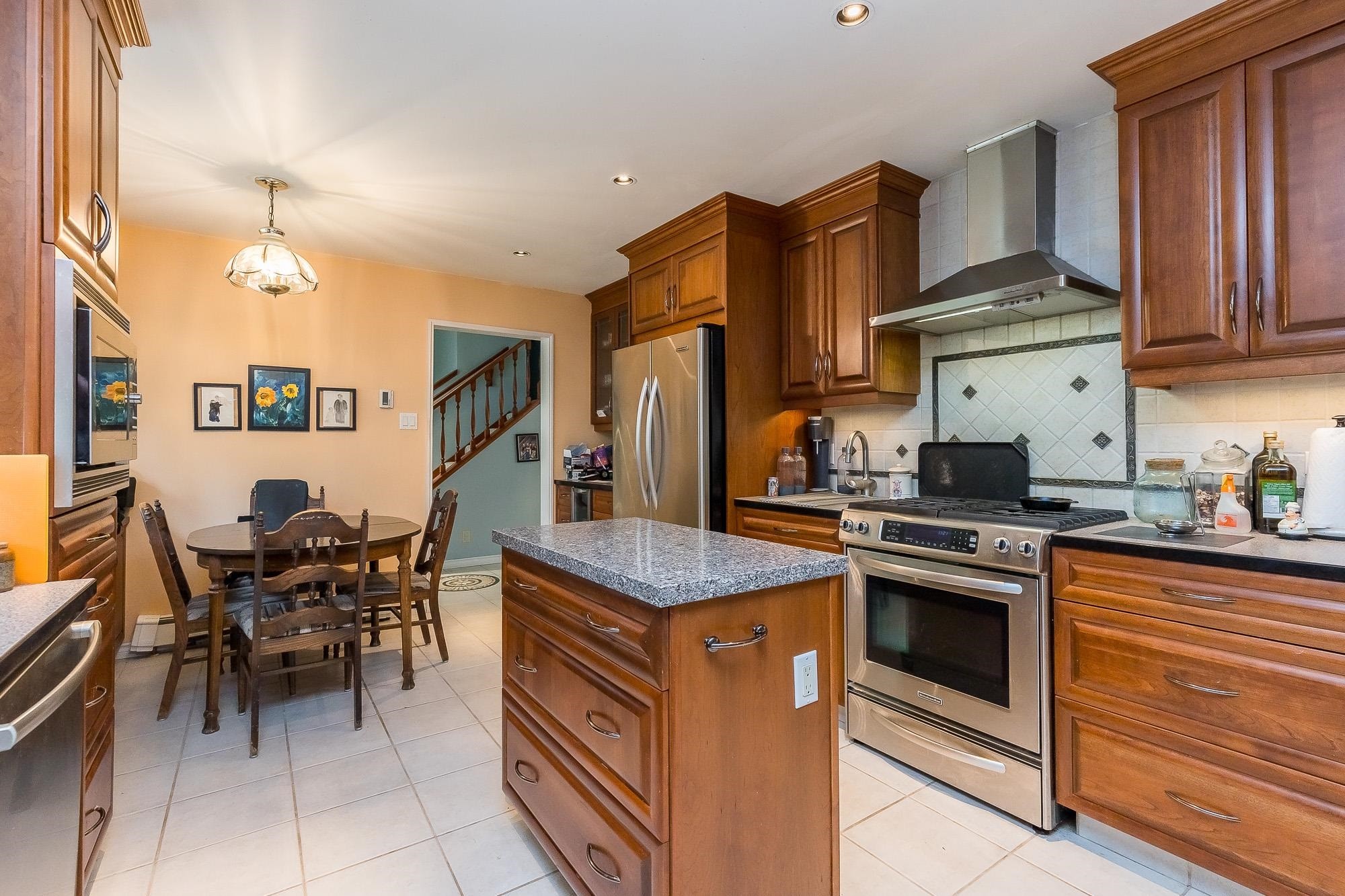 









20244


27

Avenue,
Langley,




BC
V2Z 1X3

