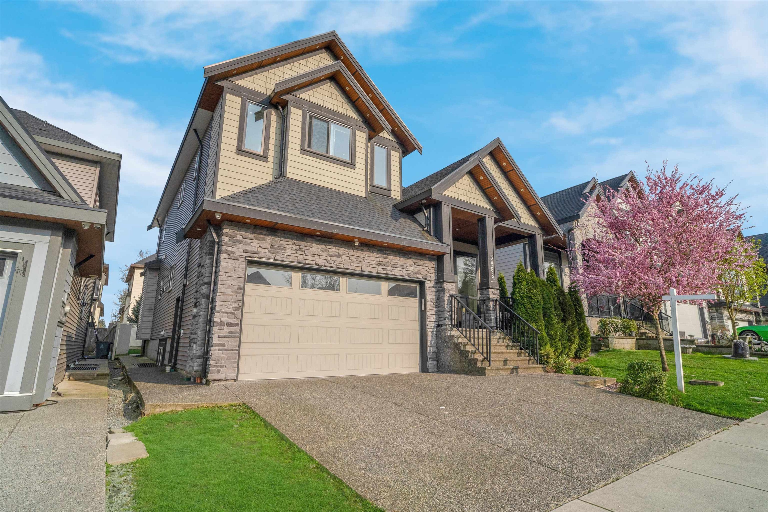 









5888


139a

Street,
Surrey,




BC
V3X 0G7

