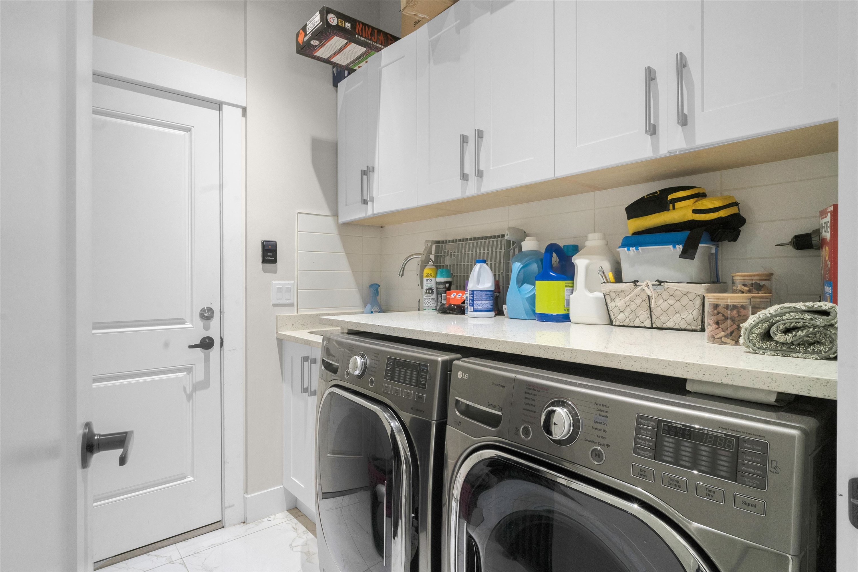 









5888


139a

Street,
Surrey,




BC
V3X 0G7

