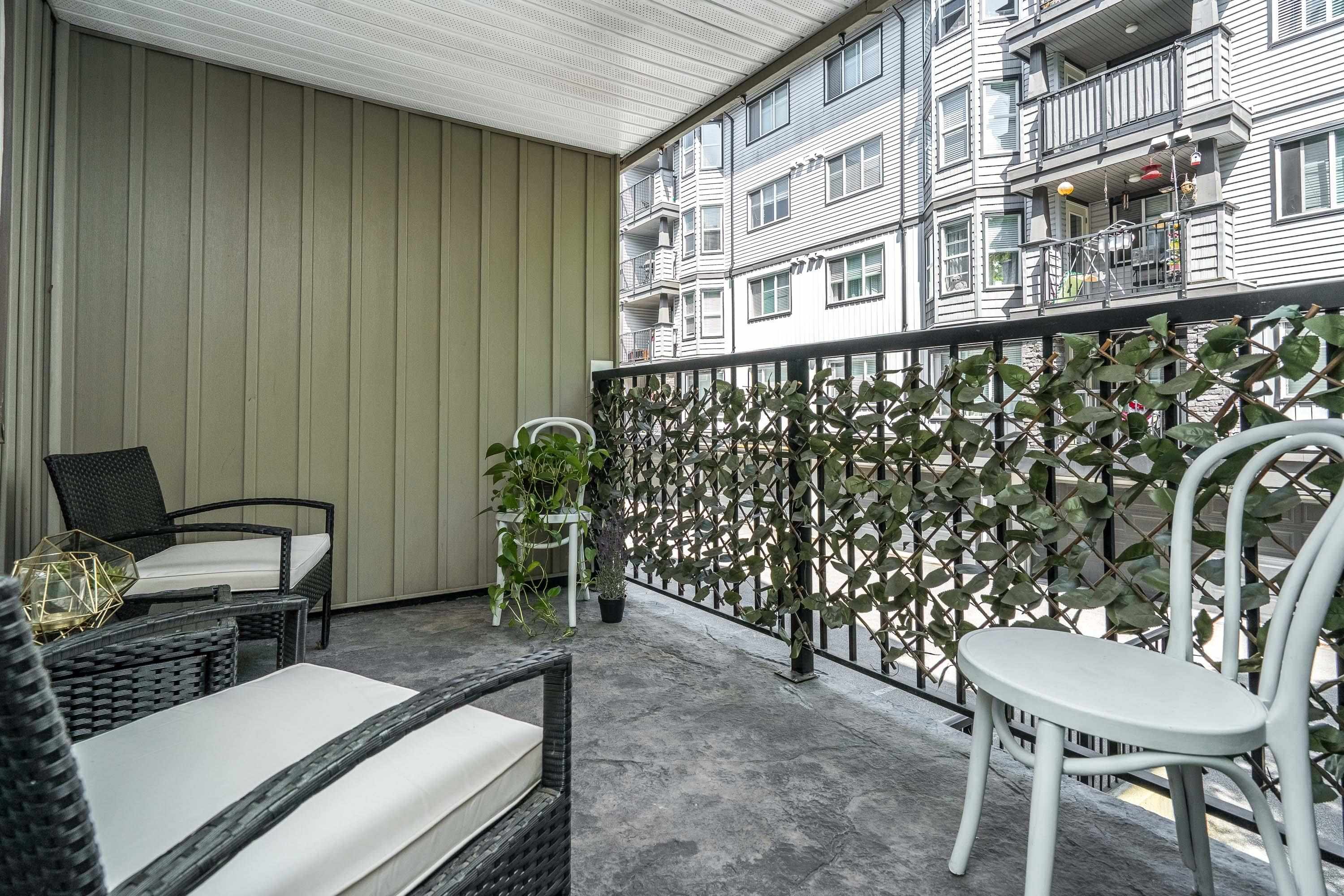 









5454


198

Street, 107,
Langley,




BC
V3A 1G2

