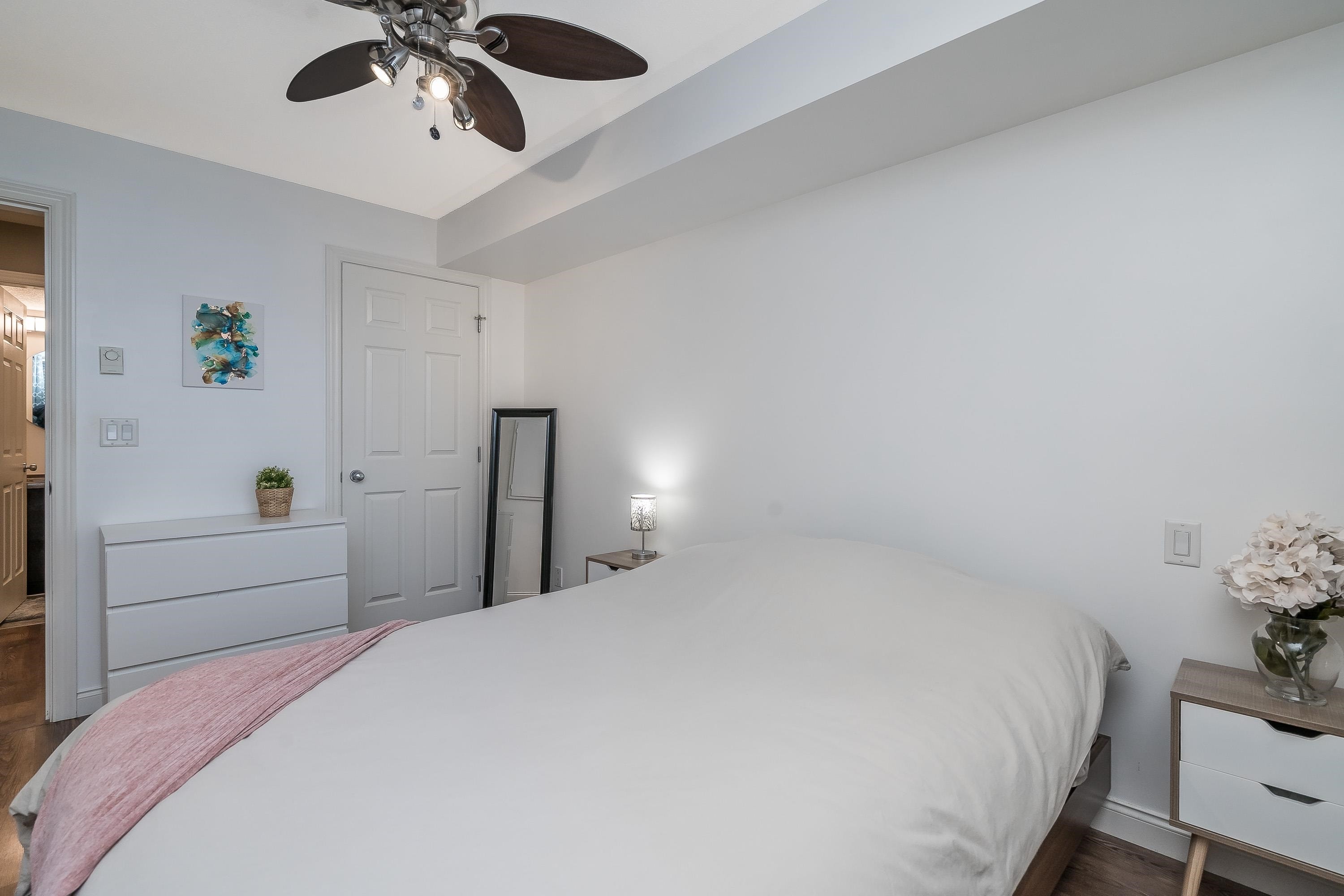 









5454


198

Street, 107,
Langley,




BC
V3A 1G2

