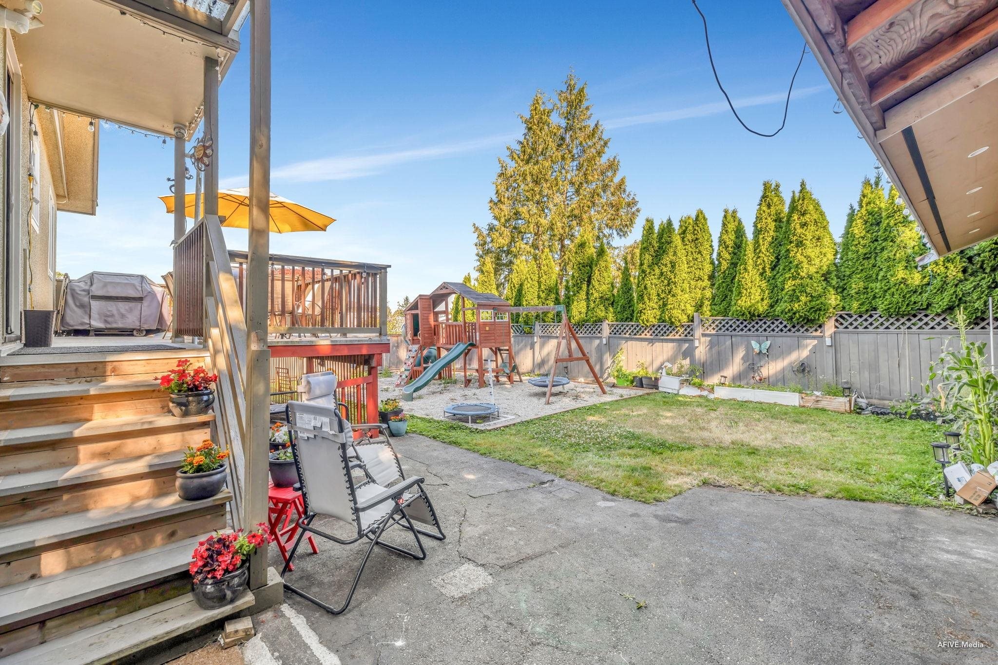 









11475


92a

Avenue,
Delta,




BC
V4C 3M6

