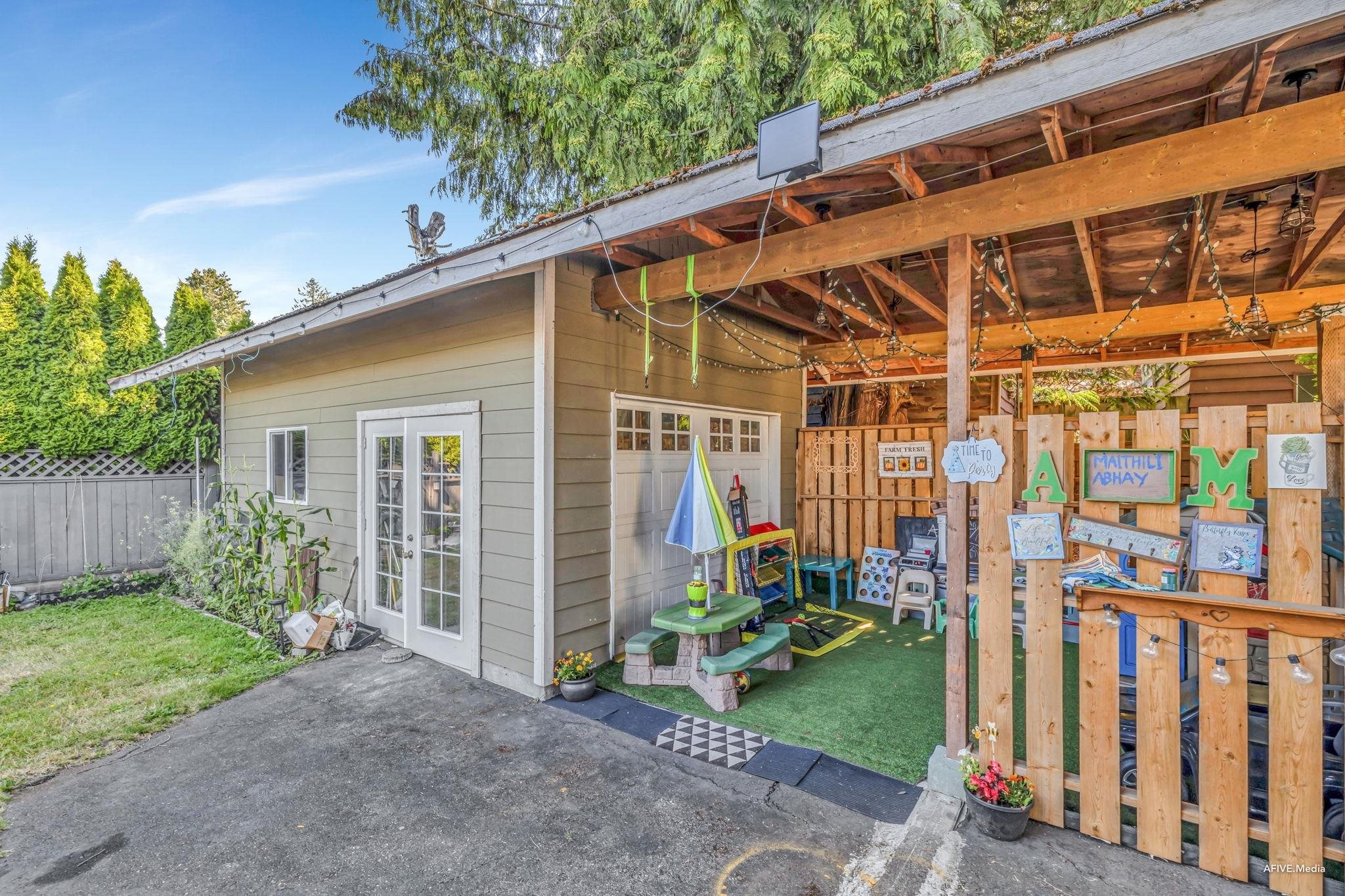 









11475


92a

Avenue,
Delta,




BC
V4C 3M6

