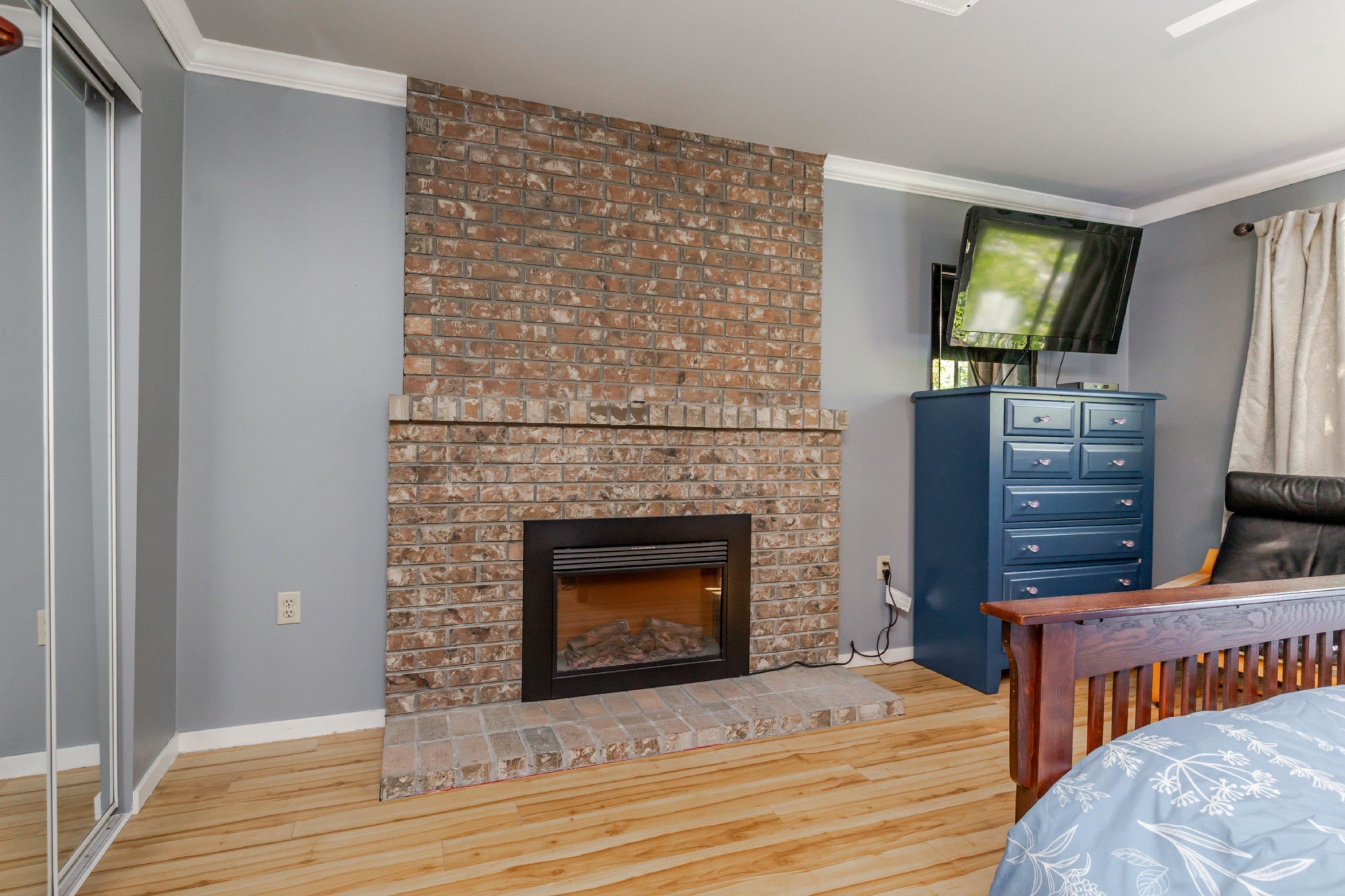 









6640


133

Street,
Surrey,




BC
V3W 8C3

