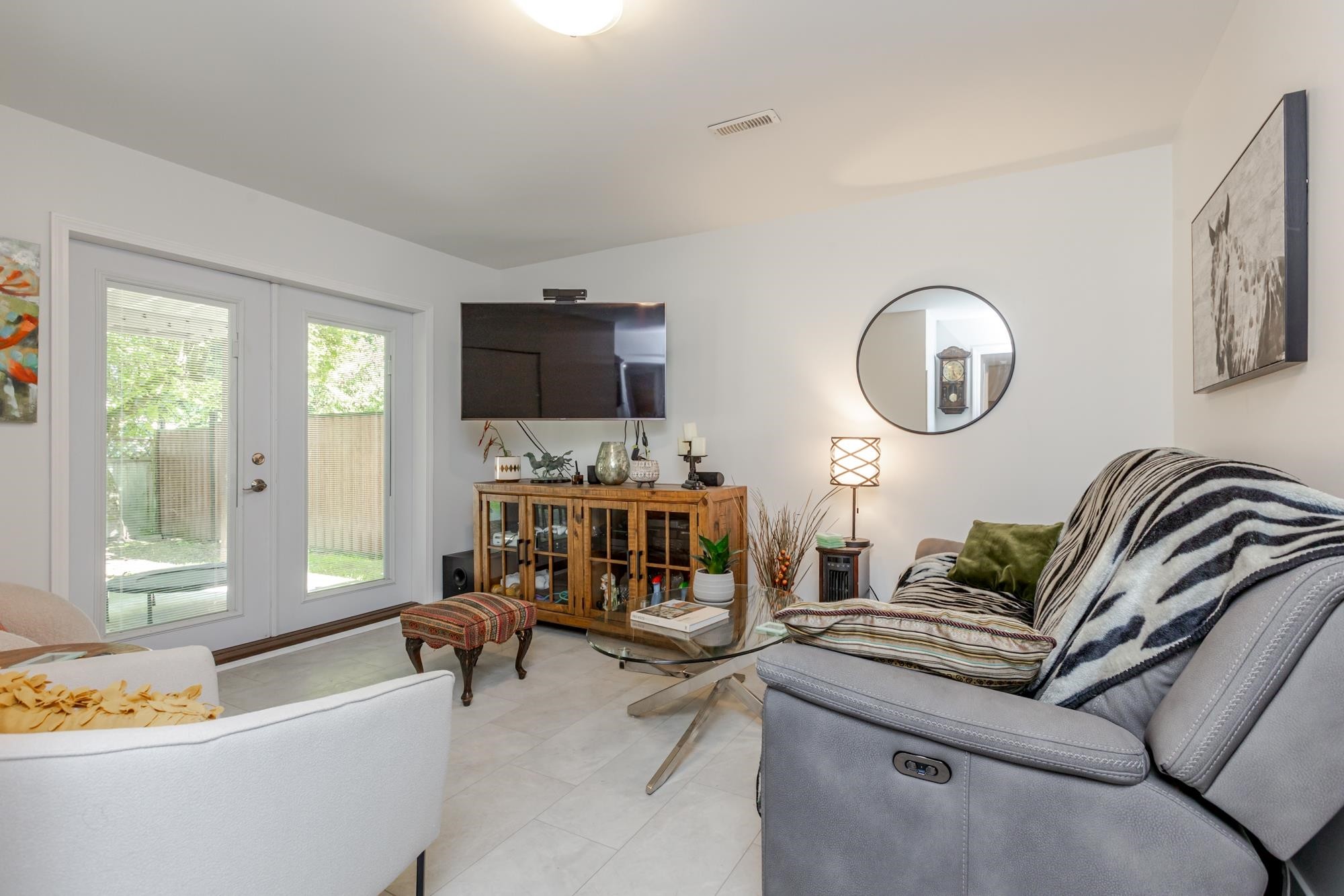 









6640


133

Street,
Surrey,




BC
V3W 8C3


