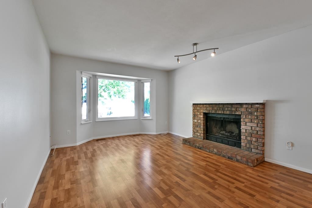 









6027


Morgan

Drive,
Surrey,




BC
V3S 3L9

