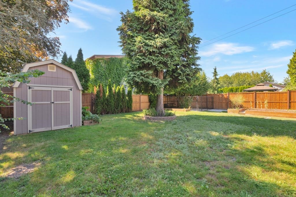









6027


Morgan

Drive,
Surrey,




BC
V3S 3L9


