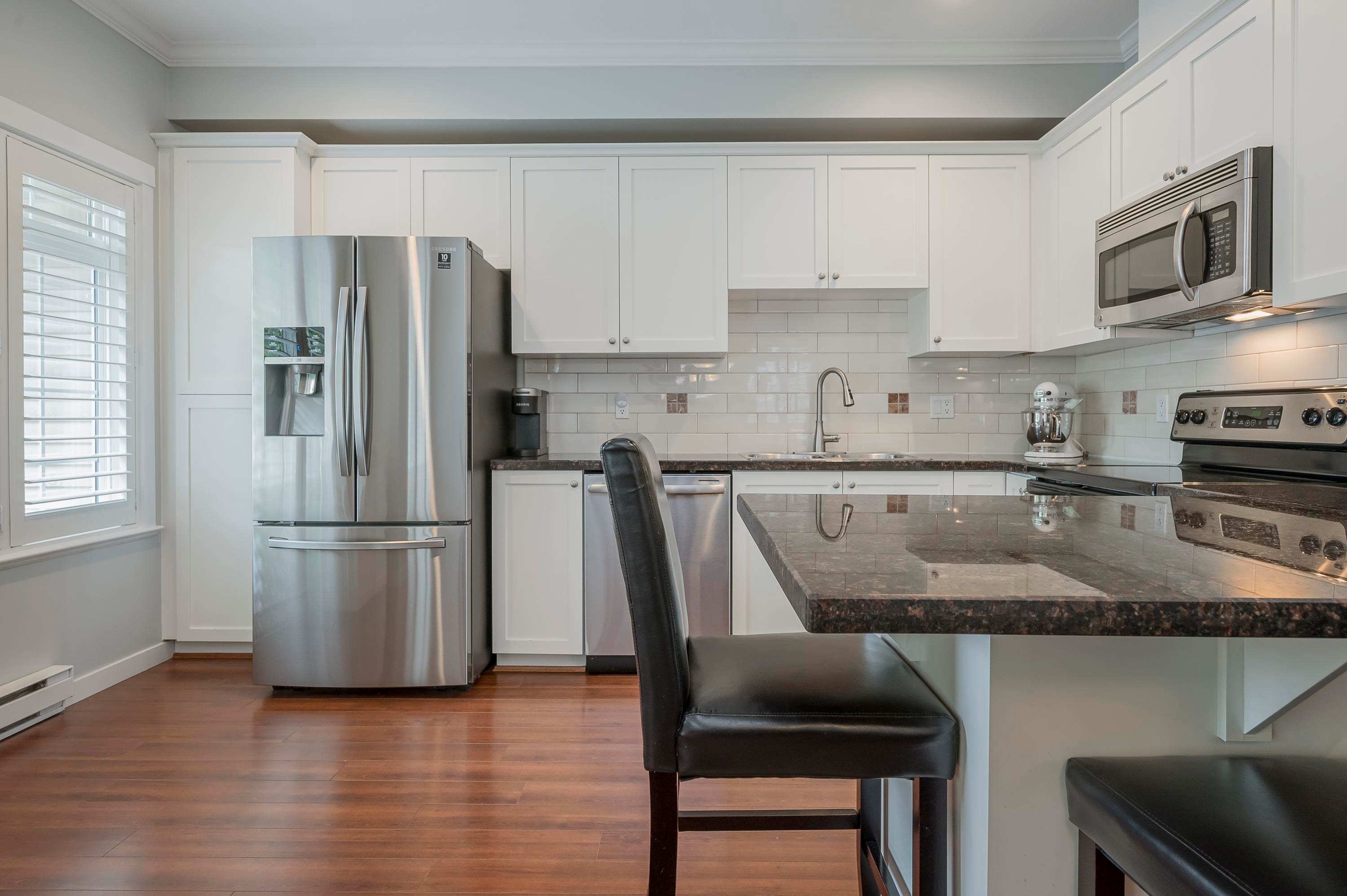 









6852


193

Street, 62,
Surrey,




BC
V4N 0C8

