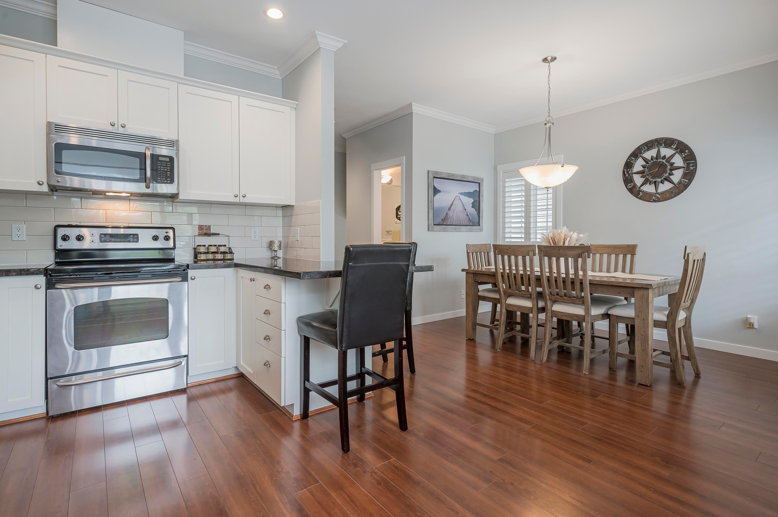 









6852


193

Street, 62,
Surrey,




BC
V4N 0C8

