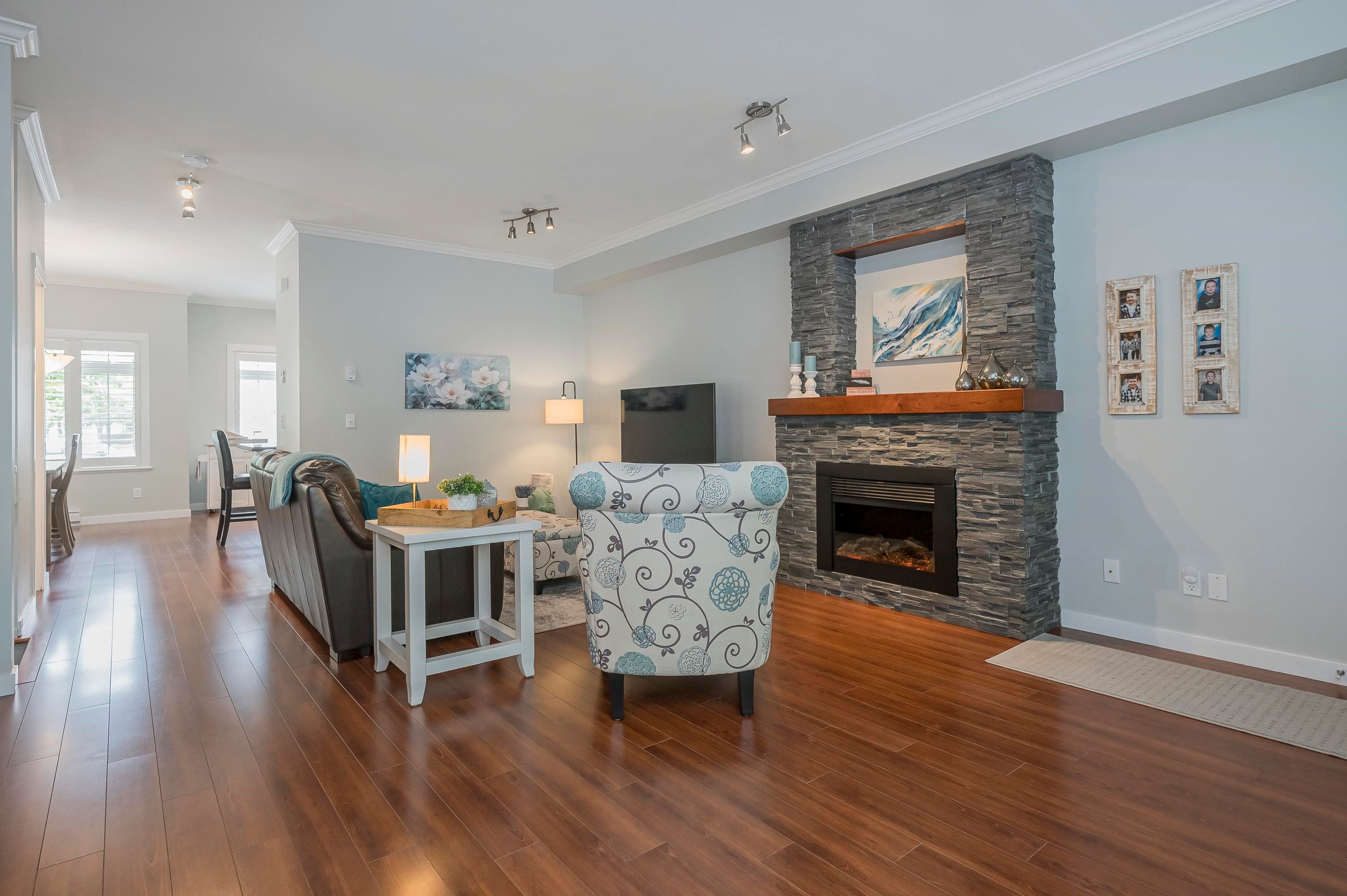 









6852


193

Street, 62,
Surrey,




BC
V4N 0C8

