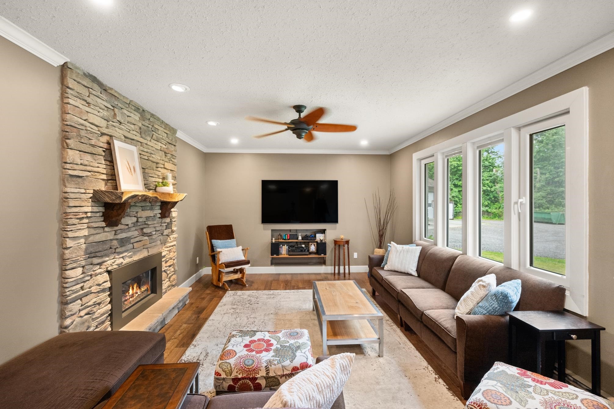 









6124


264

Street,
Langley,




BC
V4W 1P4

