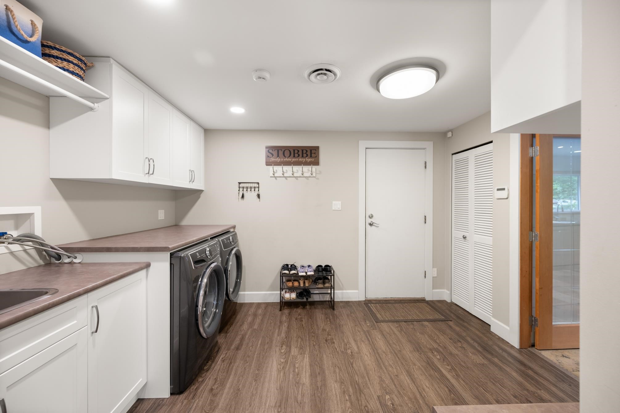 









6124


264

Street,
Langley,




BC
V4W 1P4

