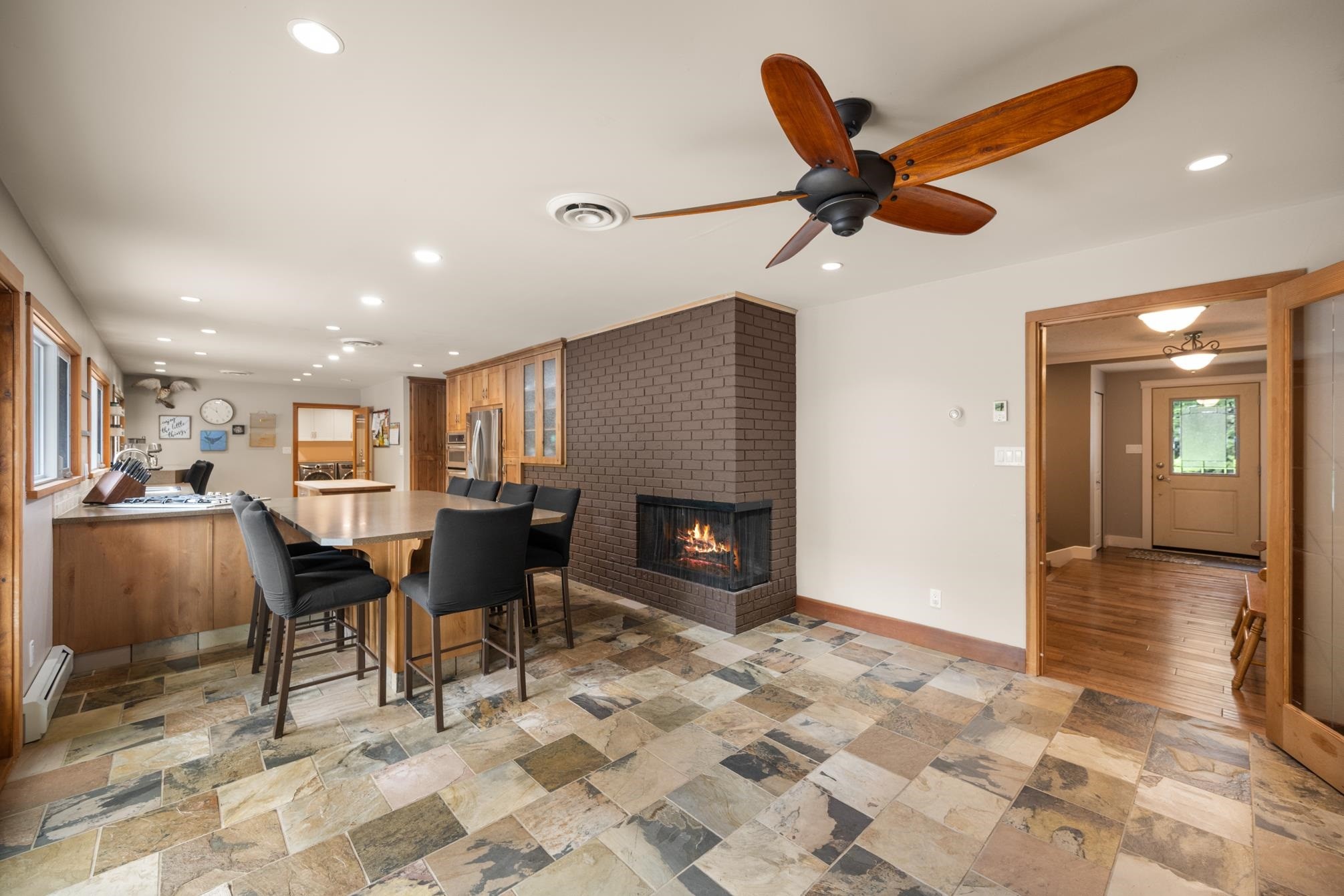 









6124


264

Street,
Langley,




BC
V4W 1P4

