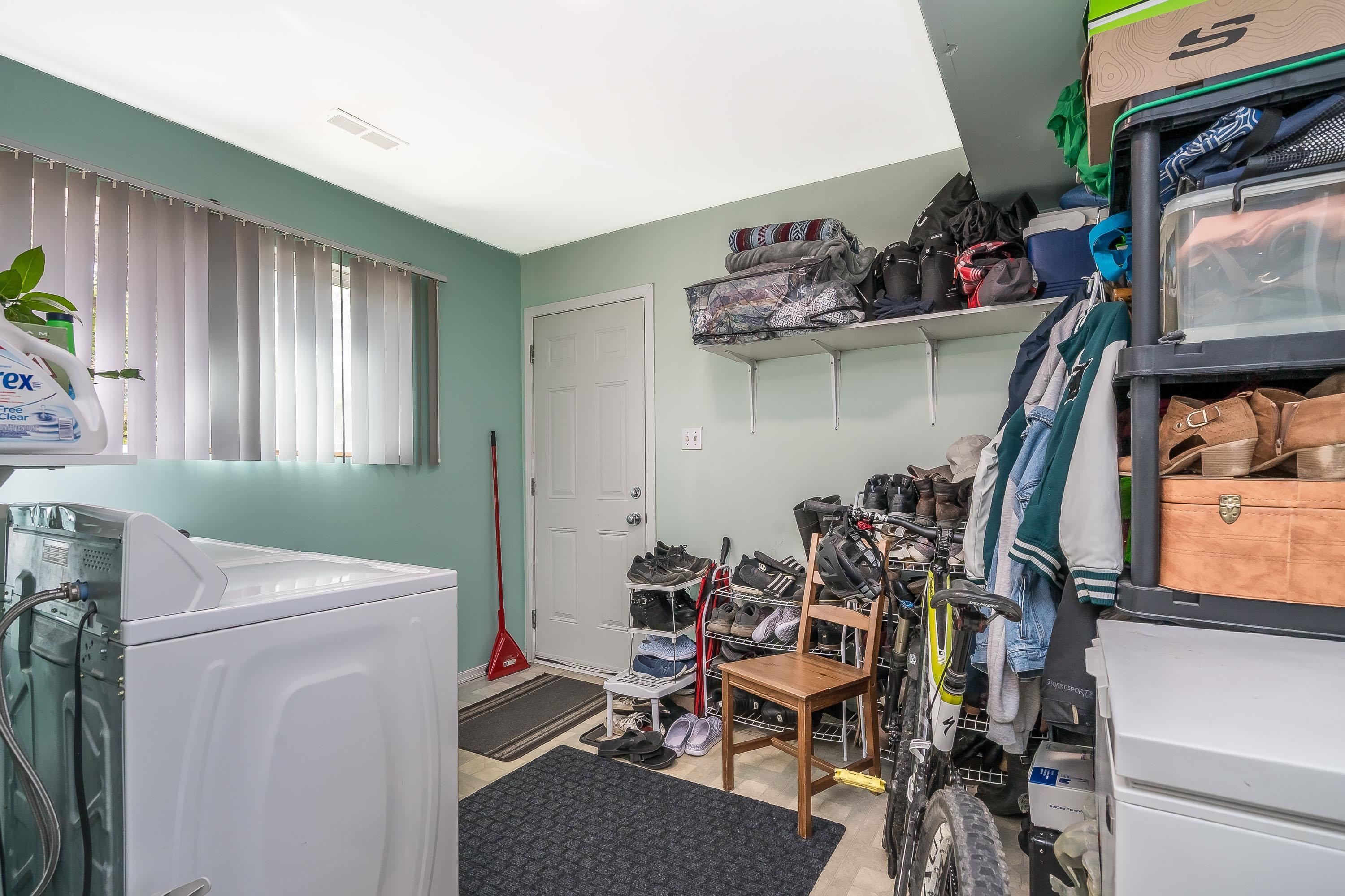 









17804


60th

Avenue,
Surrey,




BC
V3S 1V4

