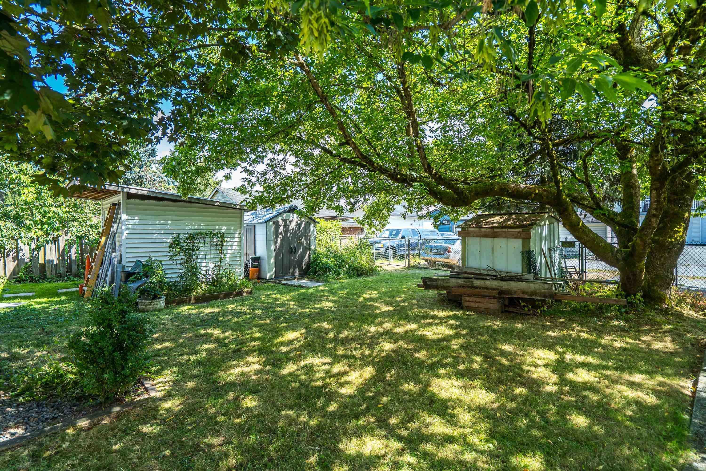 









17804


60th

Avenue,
Surrey,




BC
V3S 1V4

