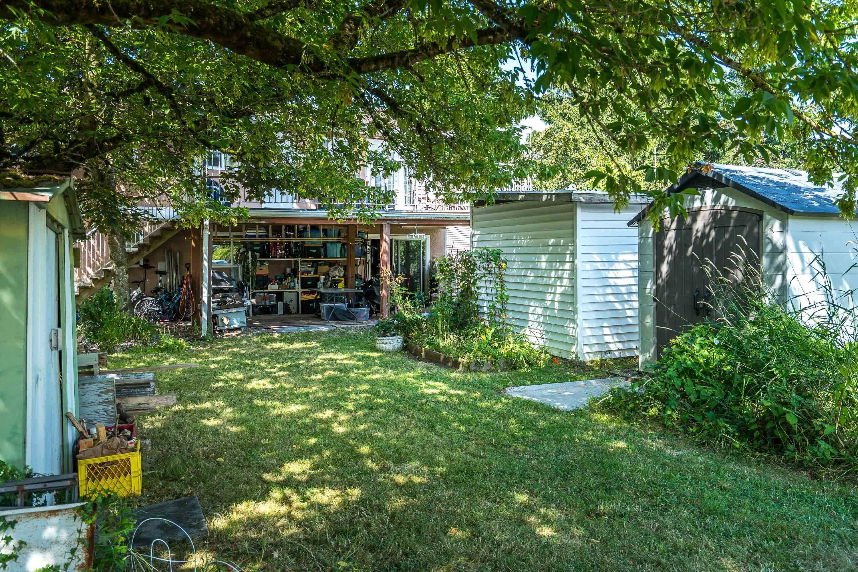 









17804


60th

Avenue,
Surrey,




BC
V3S 1V4

