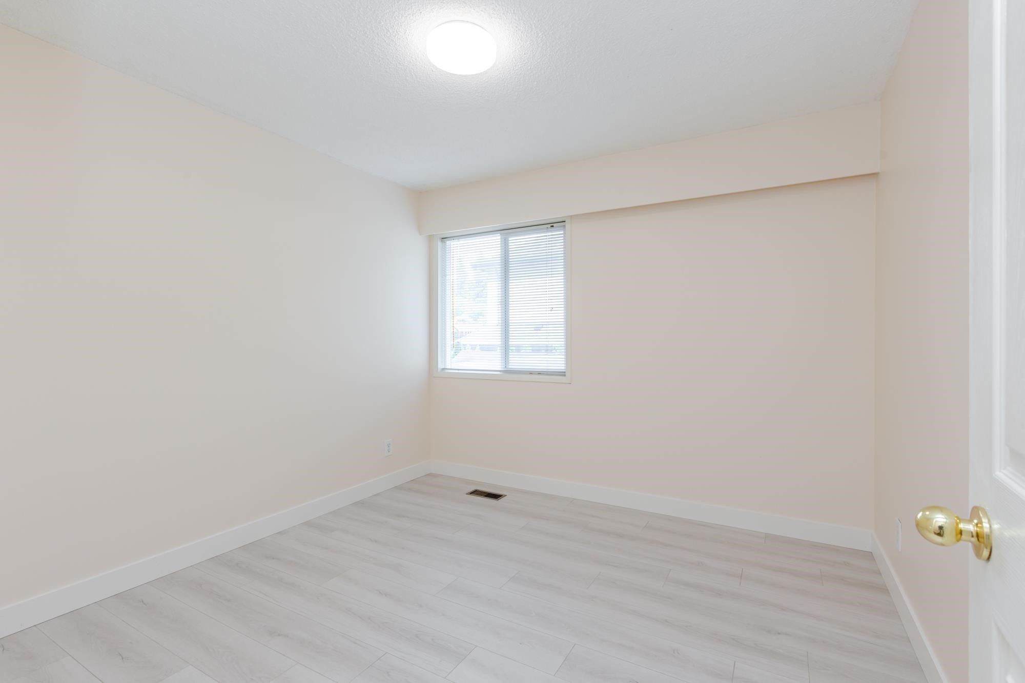 









12343


New Mclellan

Road,
Surrey,




BC
V3W 1E6

