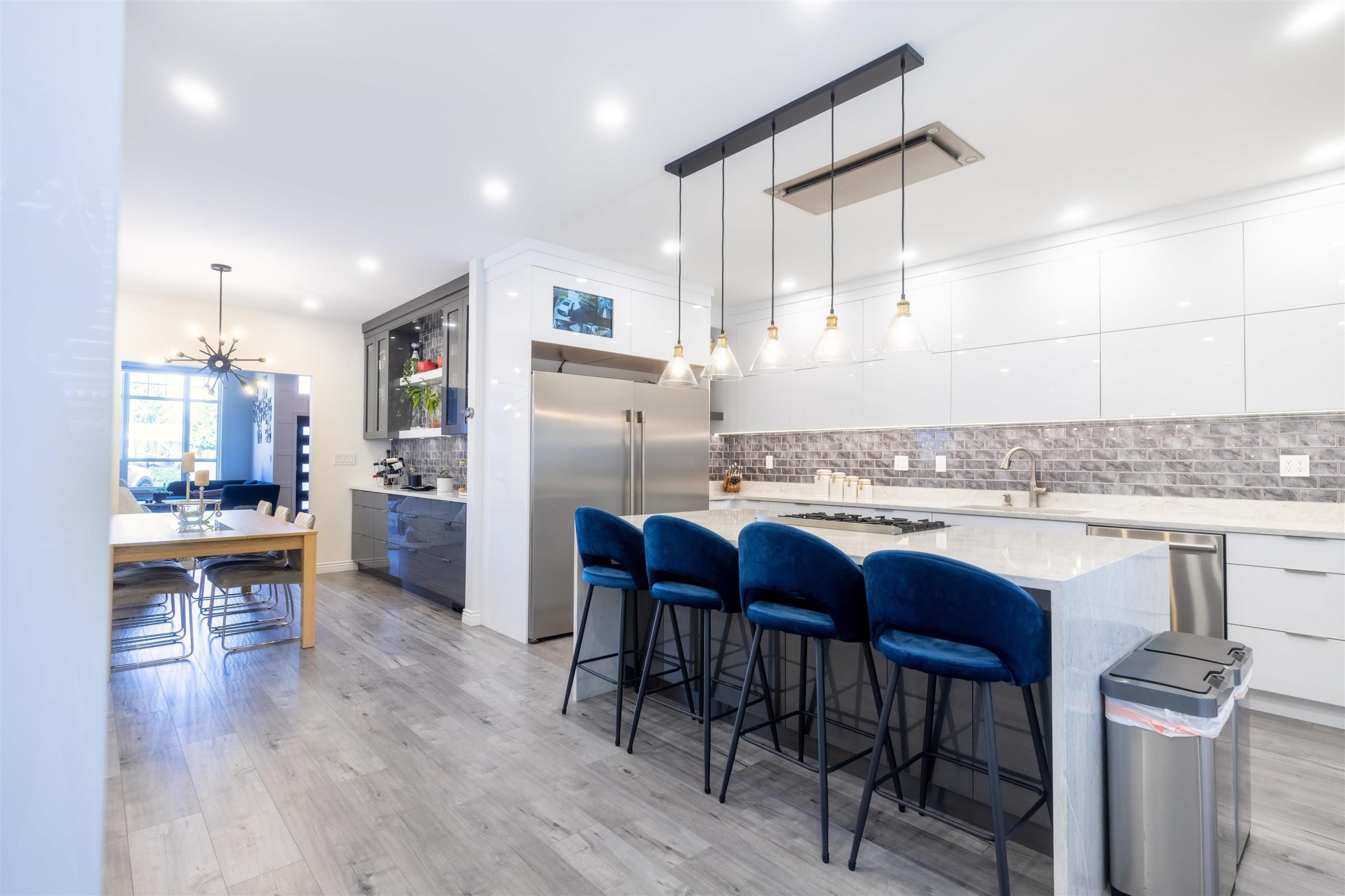 









11646


82

Avenue,
Delta,




BC
V4C 2C4

