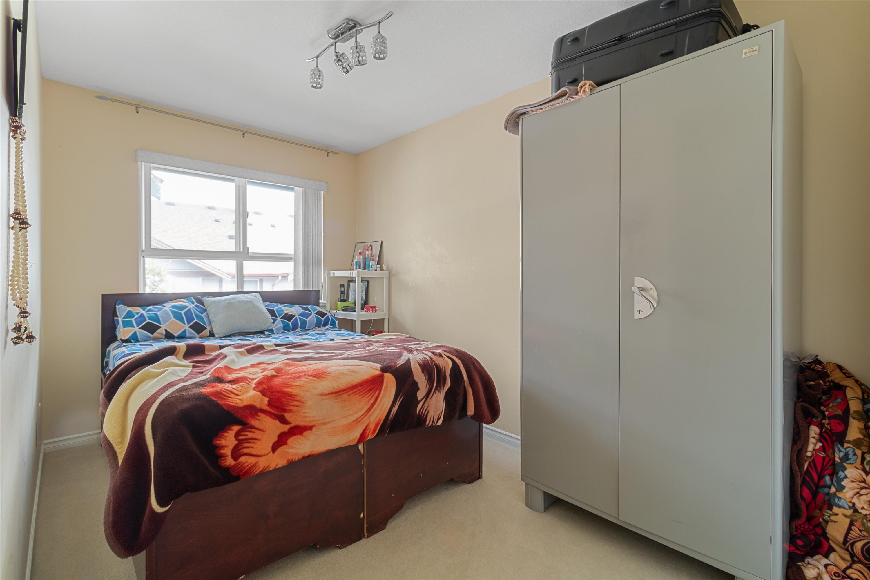 









12730


66

Avenue, 18,
Surrey,




BC
V3W 2A9

