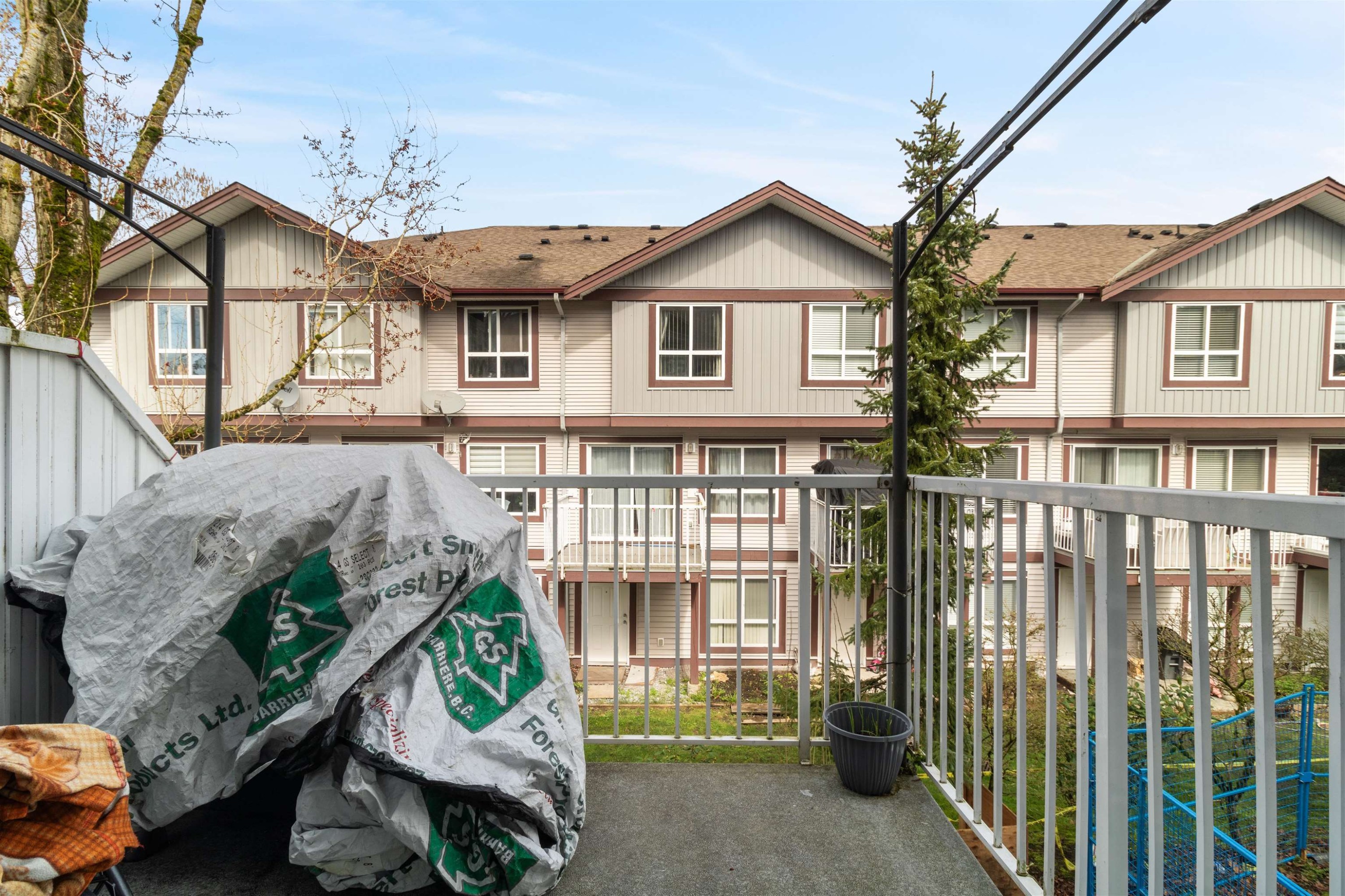









12730


66

Avenue, 18,
Surrey,




BC
V3W 2A9

