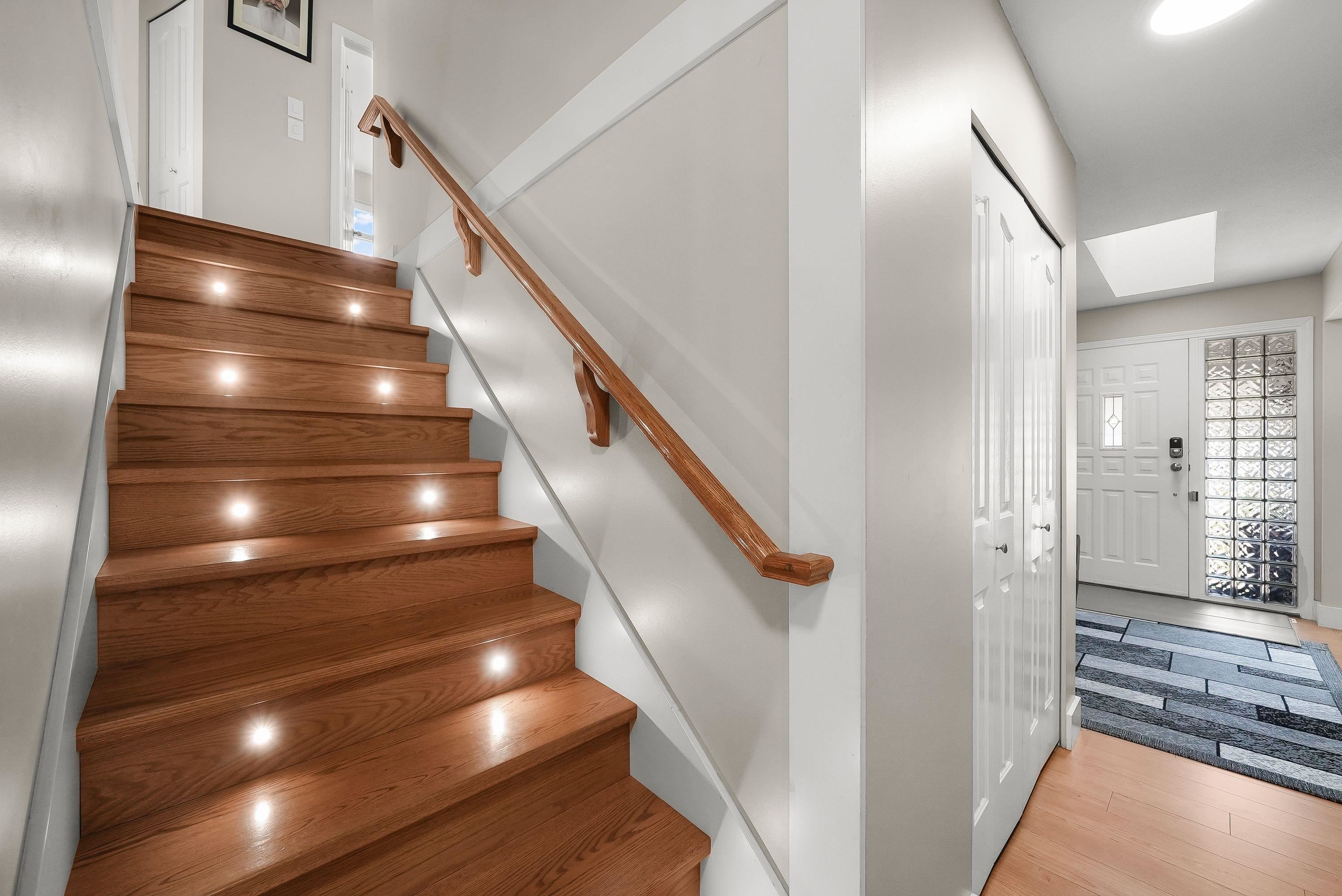 









8964


142a

Street,
Surrey,




BC
V3V 7T1


