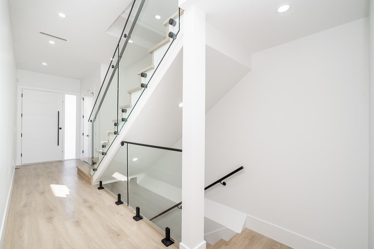 









7515


205

Street,
Langley,




BC
V2Y 1V5

