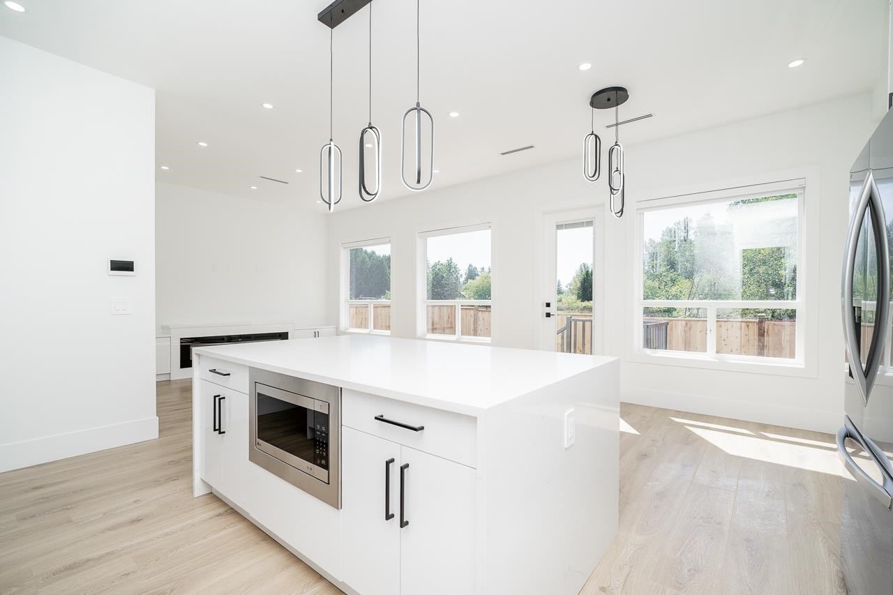 









7515


205

Street,
Langley,




BC
V2Y 1V5

