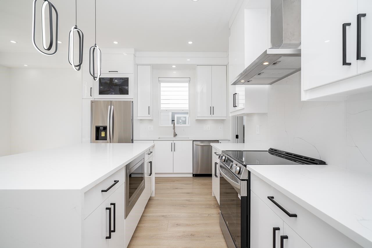 









7515


205

Street,
Langley,




BC
V2Y 1V5

