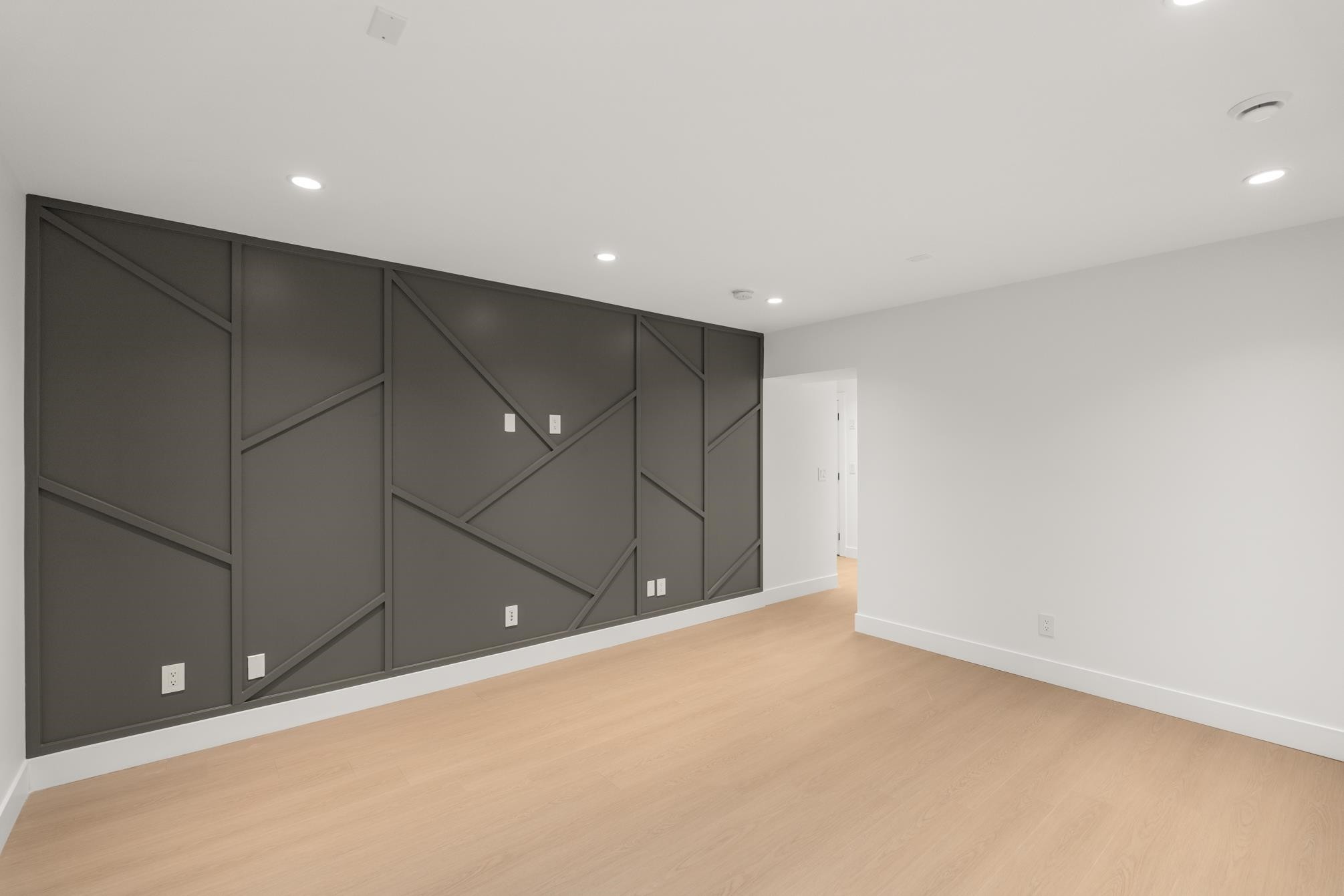 









7464


115

Street,
Delta,




BC
V4C 5M5

