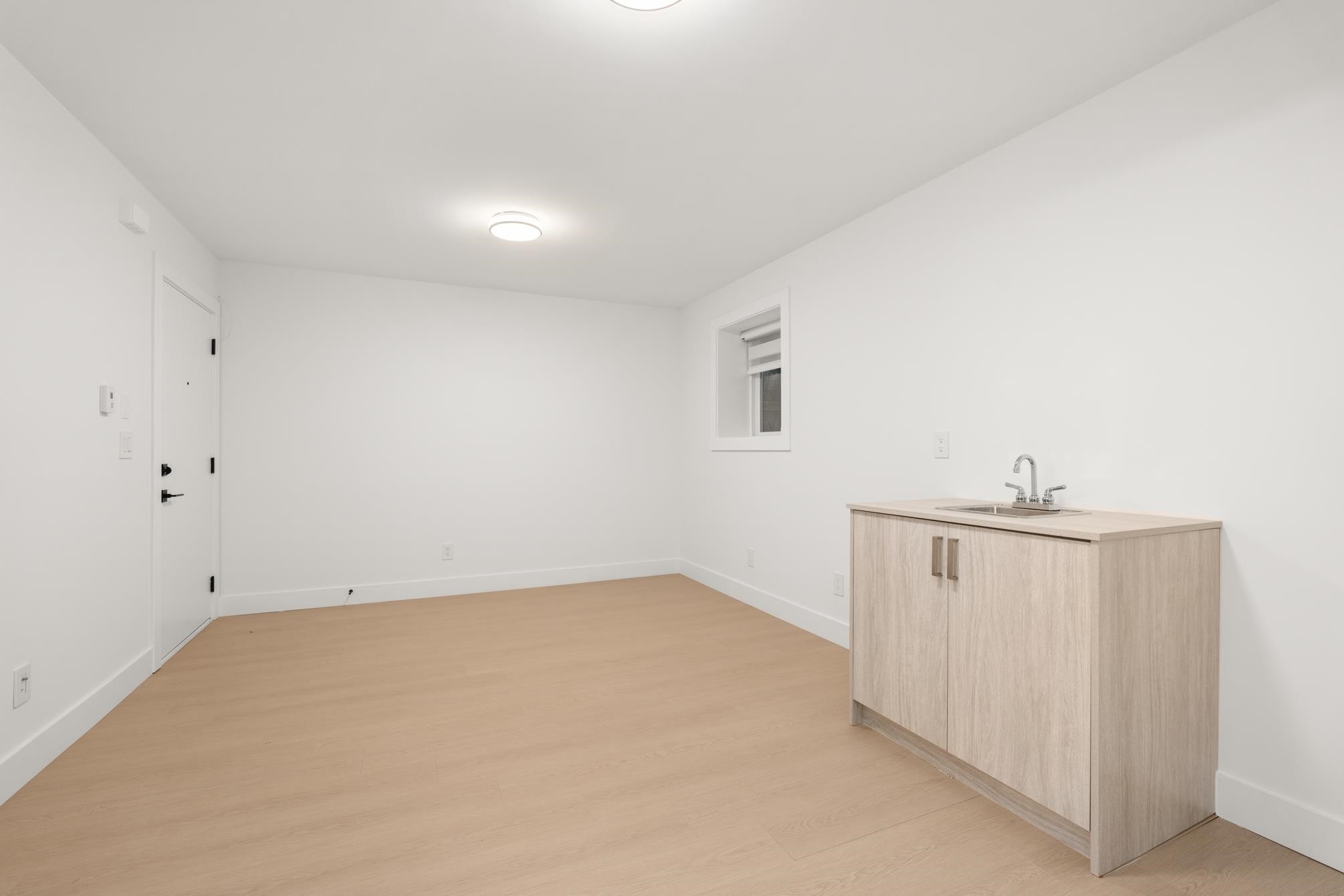 









7464


115

Street,
Delta,




BC
V4C 5M5

