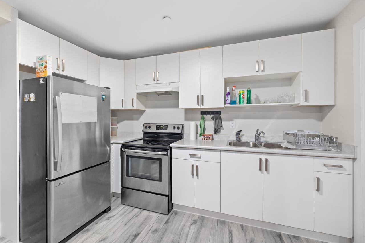 









4581


Sumas Mountain

Road, 6,
Abbotsford,




BC
V3G 0H3

