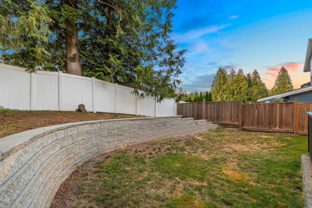 









4581


Sumas Mountain

Road, 6,
Abbotsford,




BC
V3G 0H3

