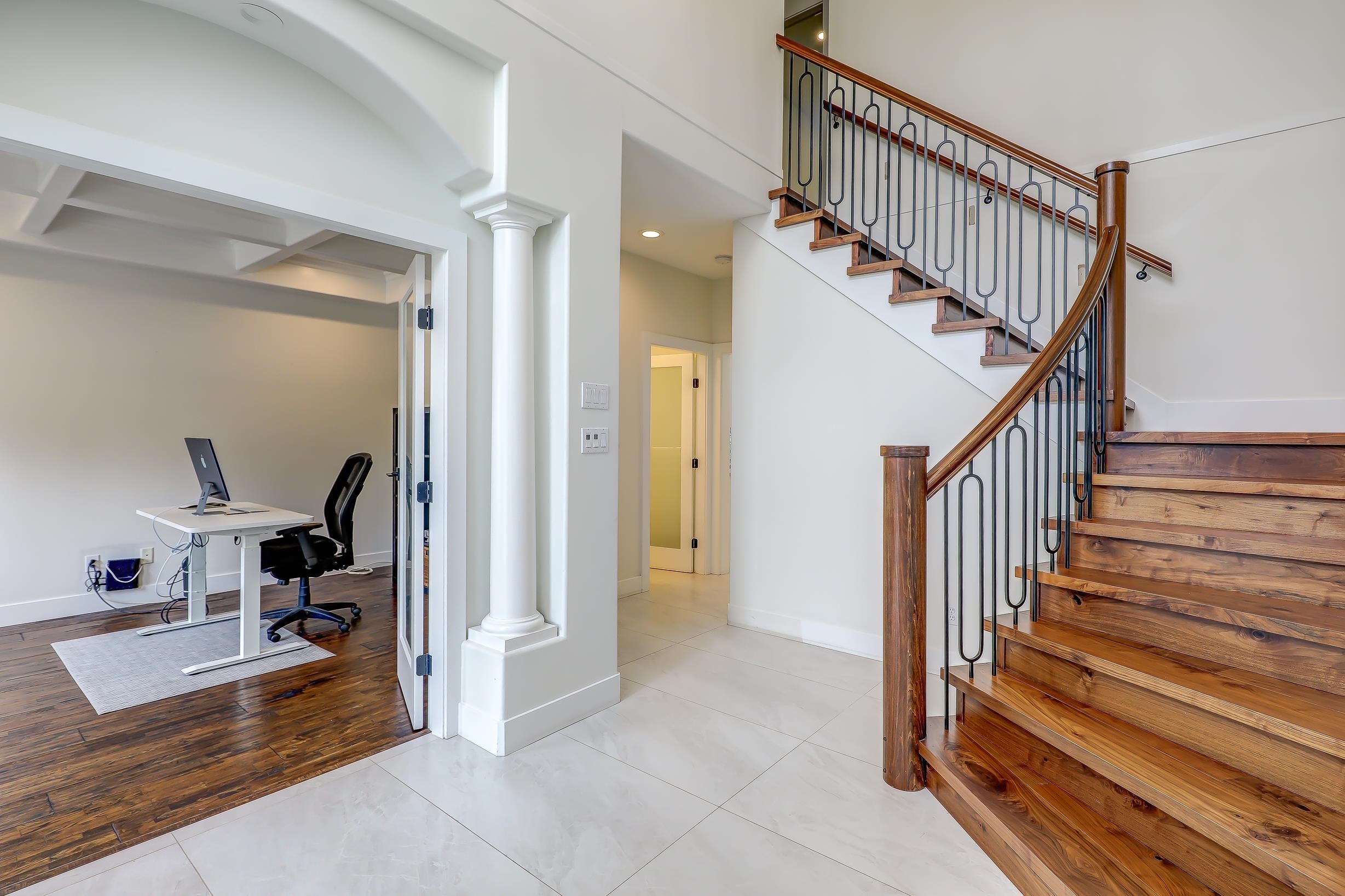 









13856


19a

Avenue,
Surrey,




BC
V4A 9M2

