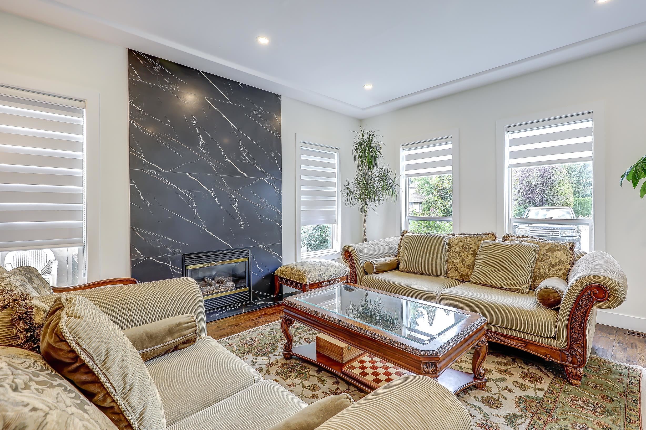 









13856


19a

Avenue,
Surrey,




BC
V4A 9M2

